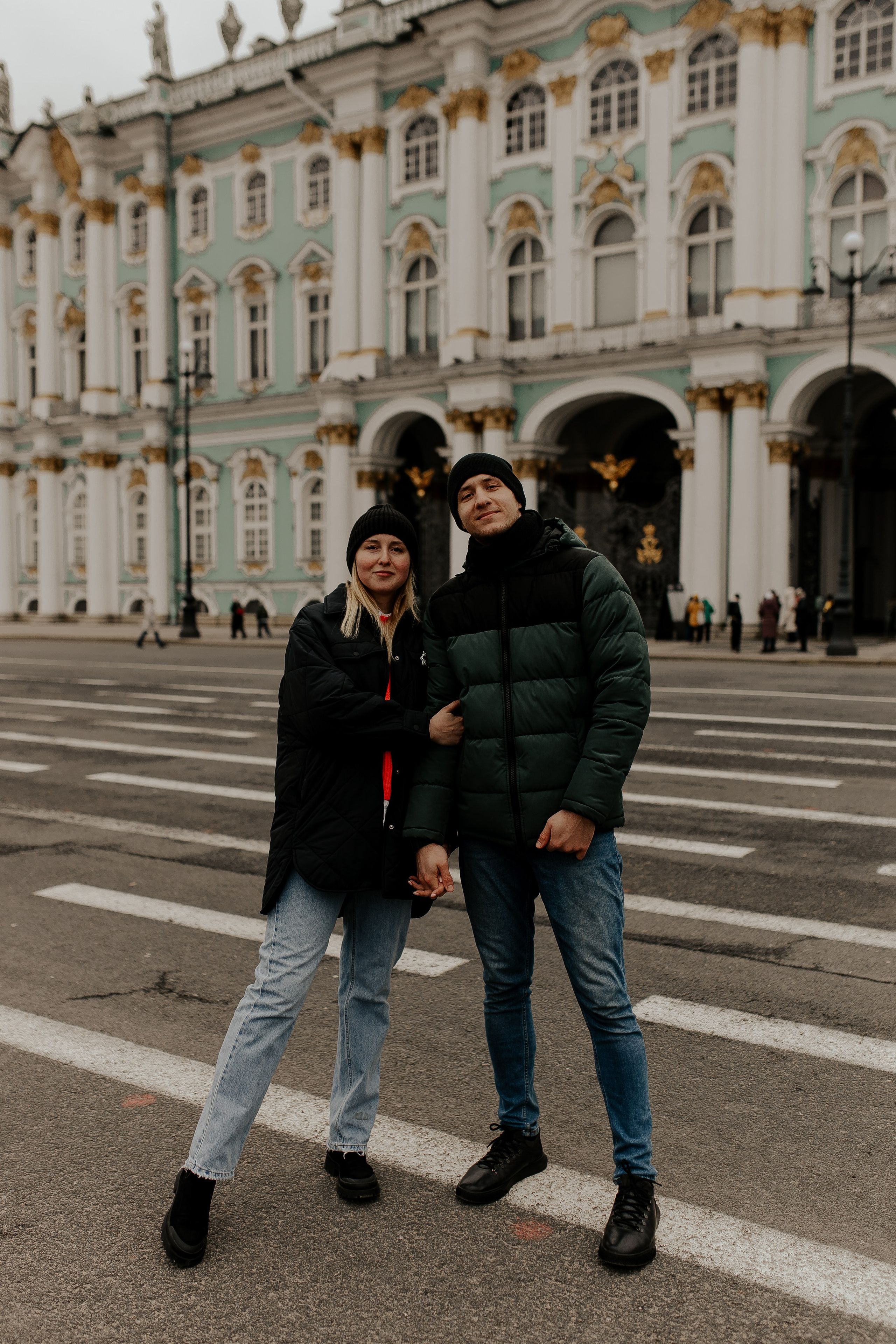 Поцелуй у Эрмитажа. Фотограф в Санкт-Петербурге Лиза Семченкова