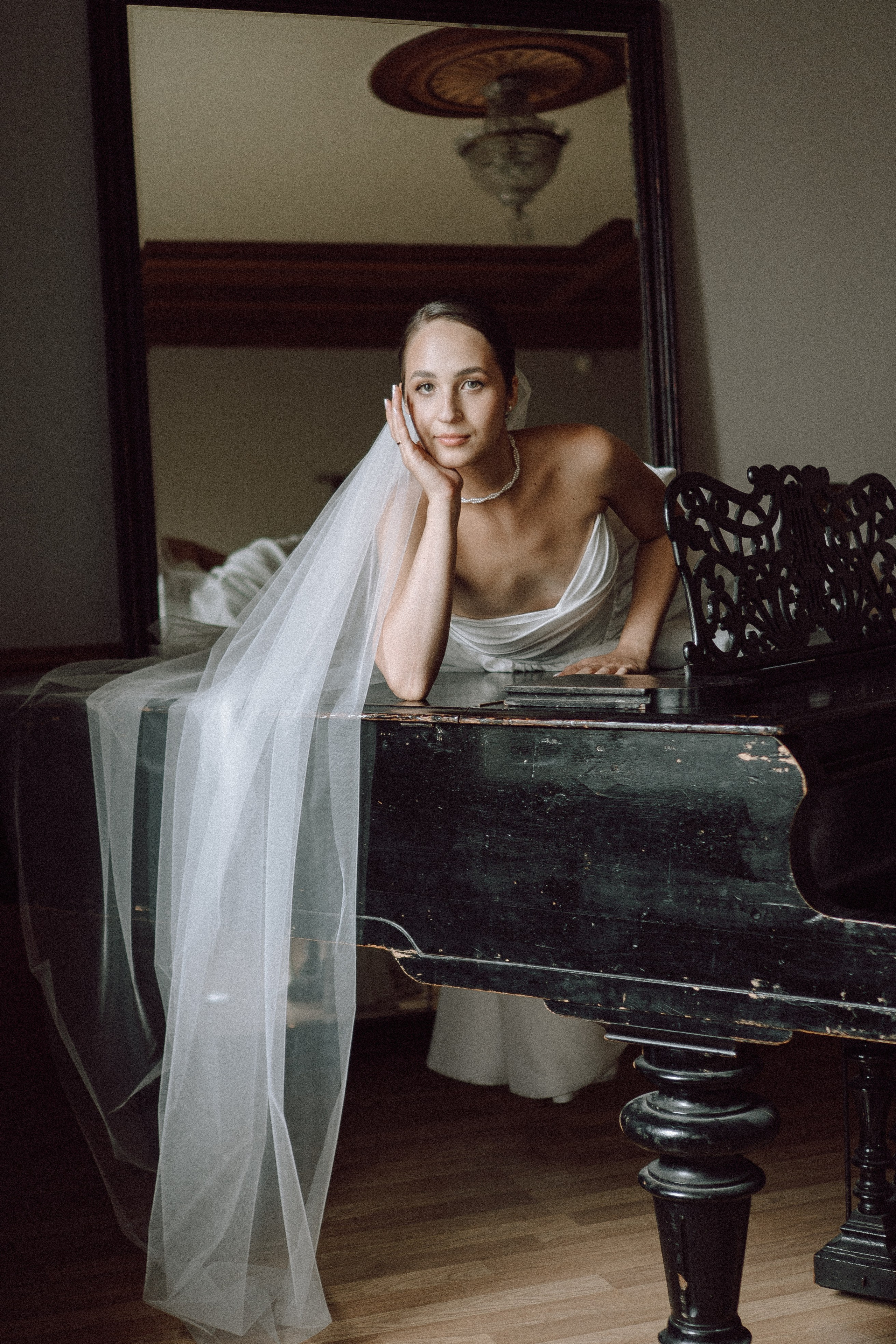 СВАДЕБНАЯ ПРОГУЛКА В САНТК-ПЕТЕРБУРГЕ (ИСАКИЕВСКИЙ СОБОР, ЗИМНЯЯ КАНАВКА, ЭРМИТАЖ И БОЛЬШАЯ МОРСКАЯ УЛИЦА). Профессиональный фотограф, Санкт-Петербург — Виктория Богомолова