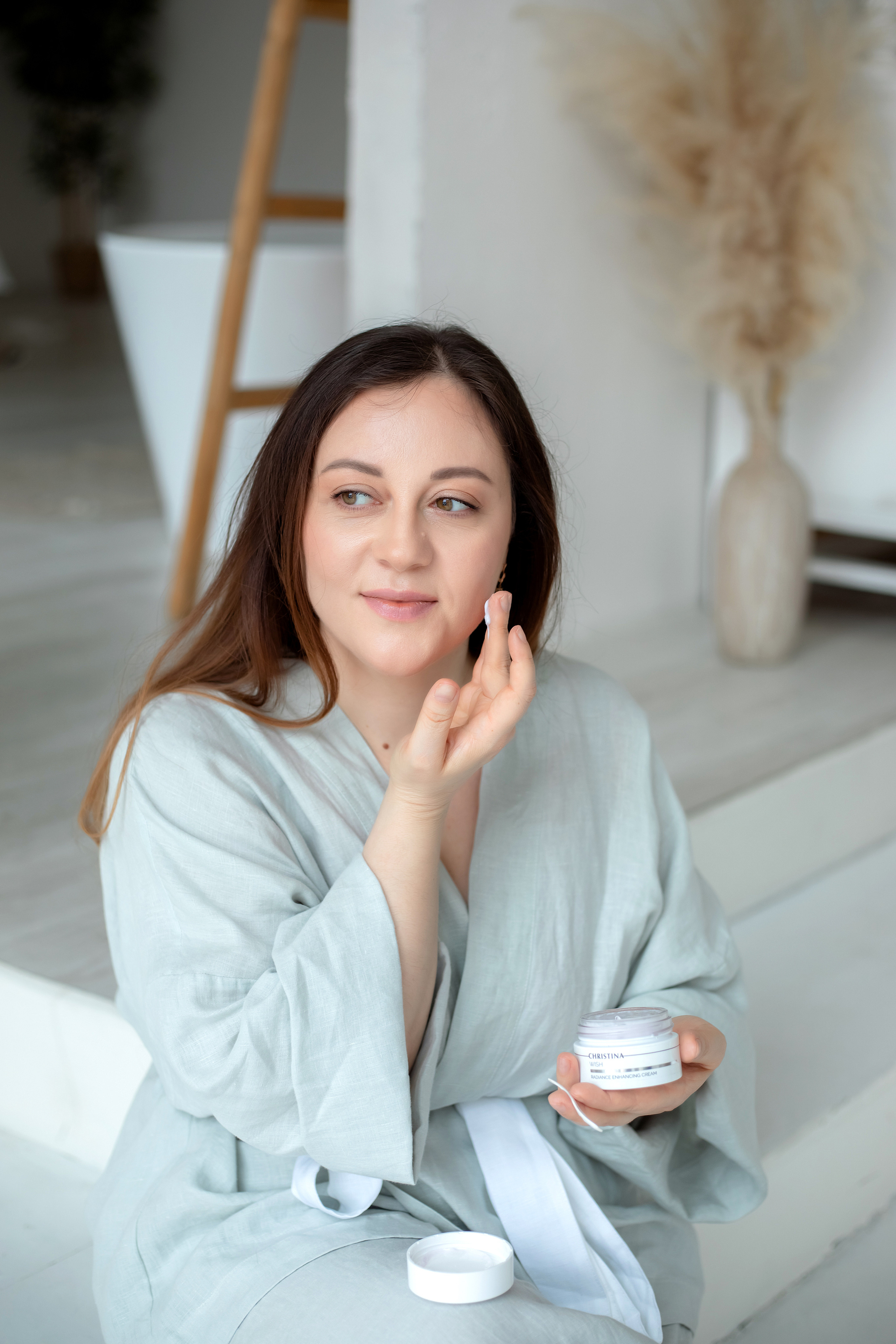 Косметолог эстетист. Елена Иванова контент фотограф для брендов и экспертов, Москва