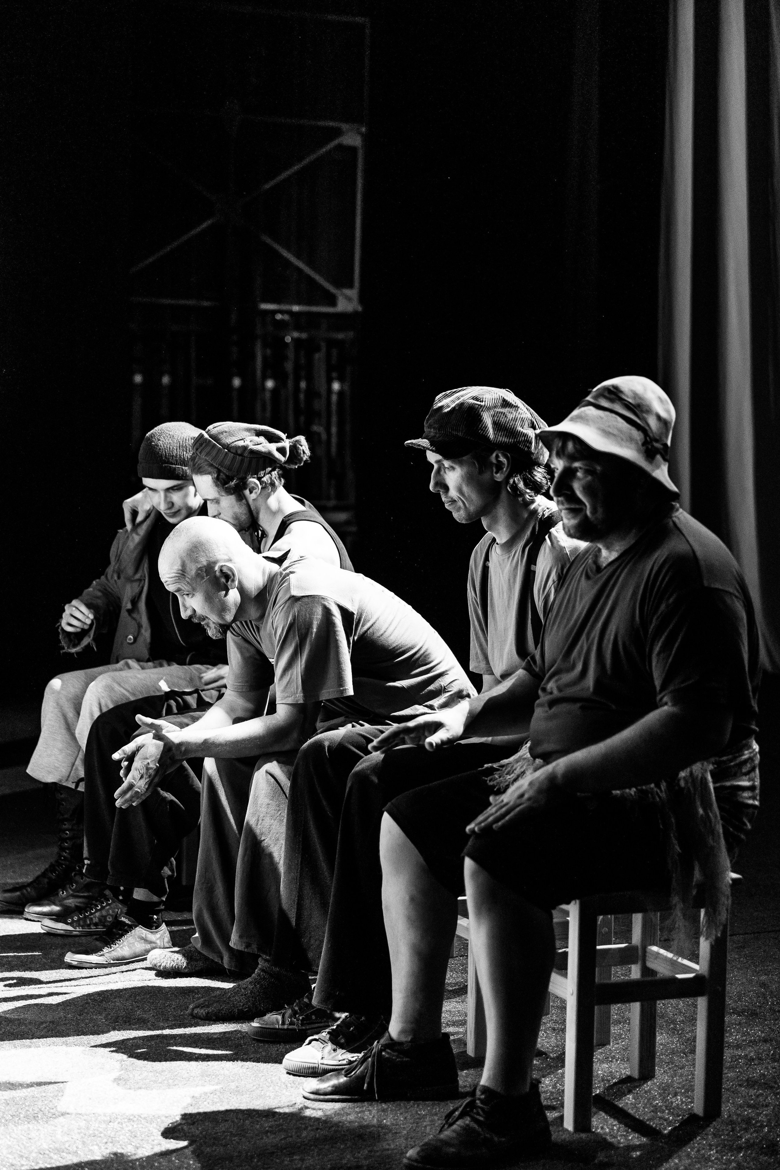 Спектакль Егора Дружинина «Всюду жизнь»