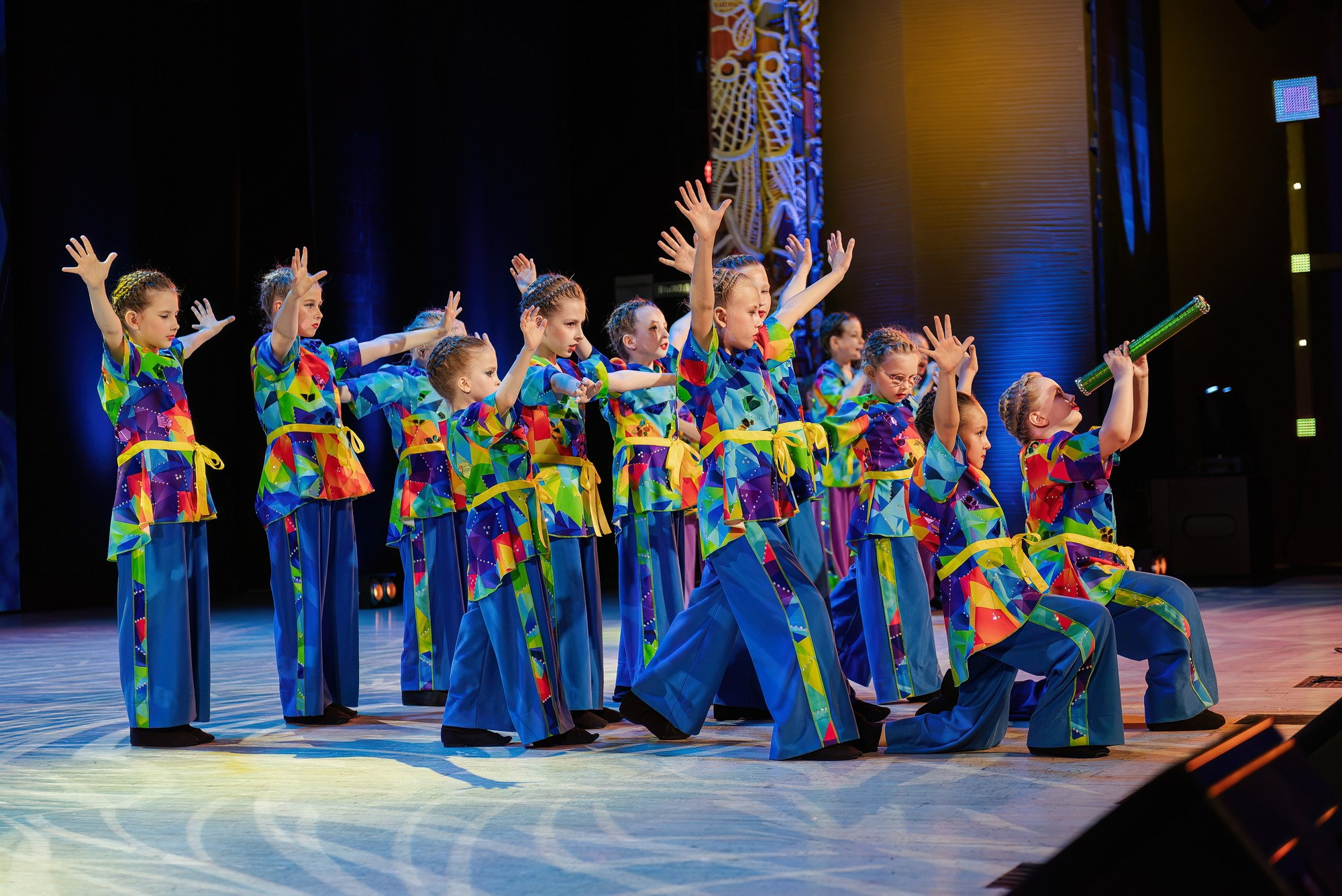 Отчетный концерт Образцового коллектива Алтая театра эстрадной песни «Созвездие». Свадебный и репортажный фотограф Никита Сницарев в Барнауле