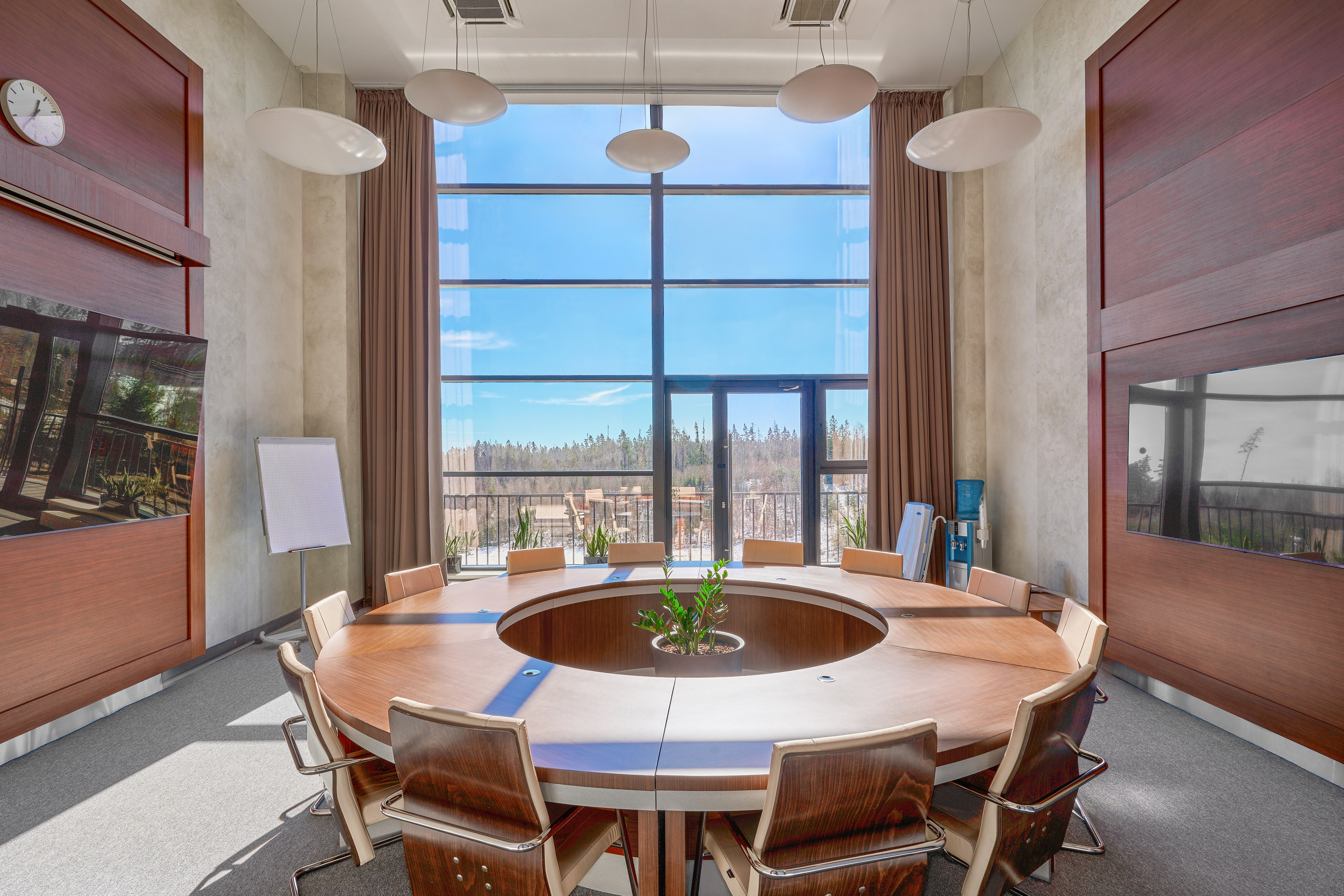 ИГОРА ЛЕДОВЫЙ