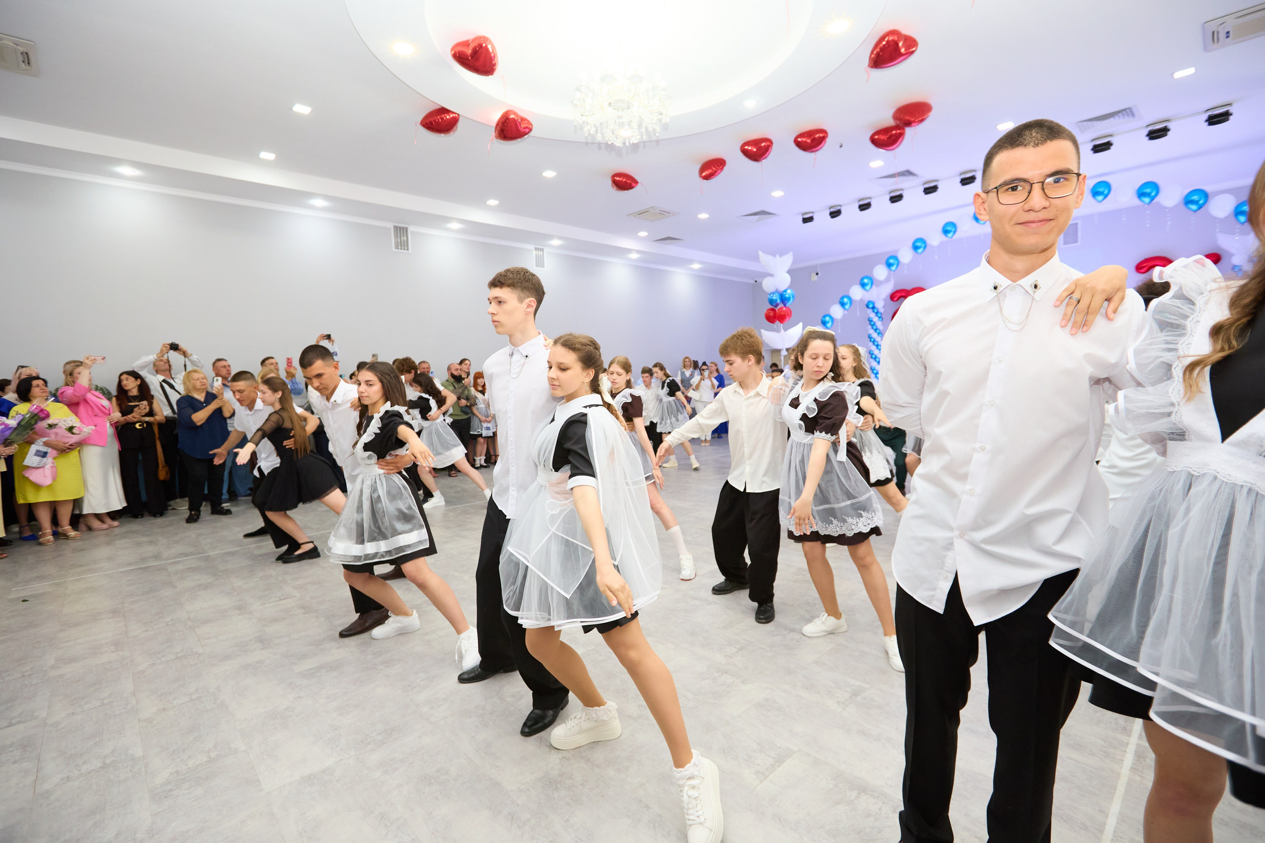 Последний звонок 6 шк 11А Саки. Фотограф в Крыму Светлана Викулова
