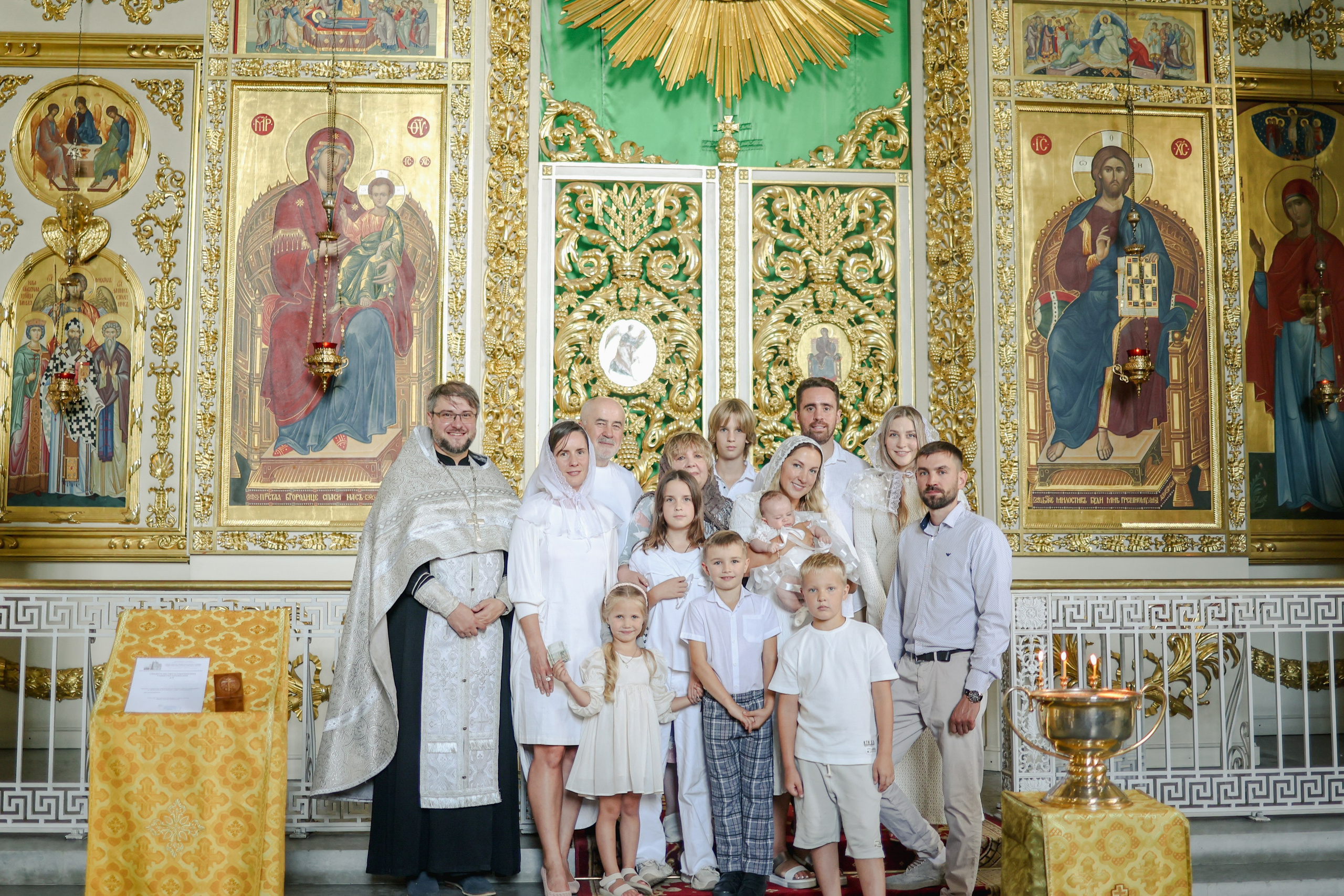 Крещение Софии. Репортажный и портретный фотограф в Санктпетербурге. Видиосъемка мероприятий в Санкт-Петербурге