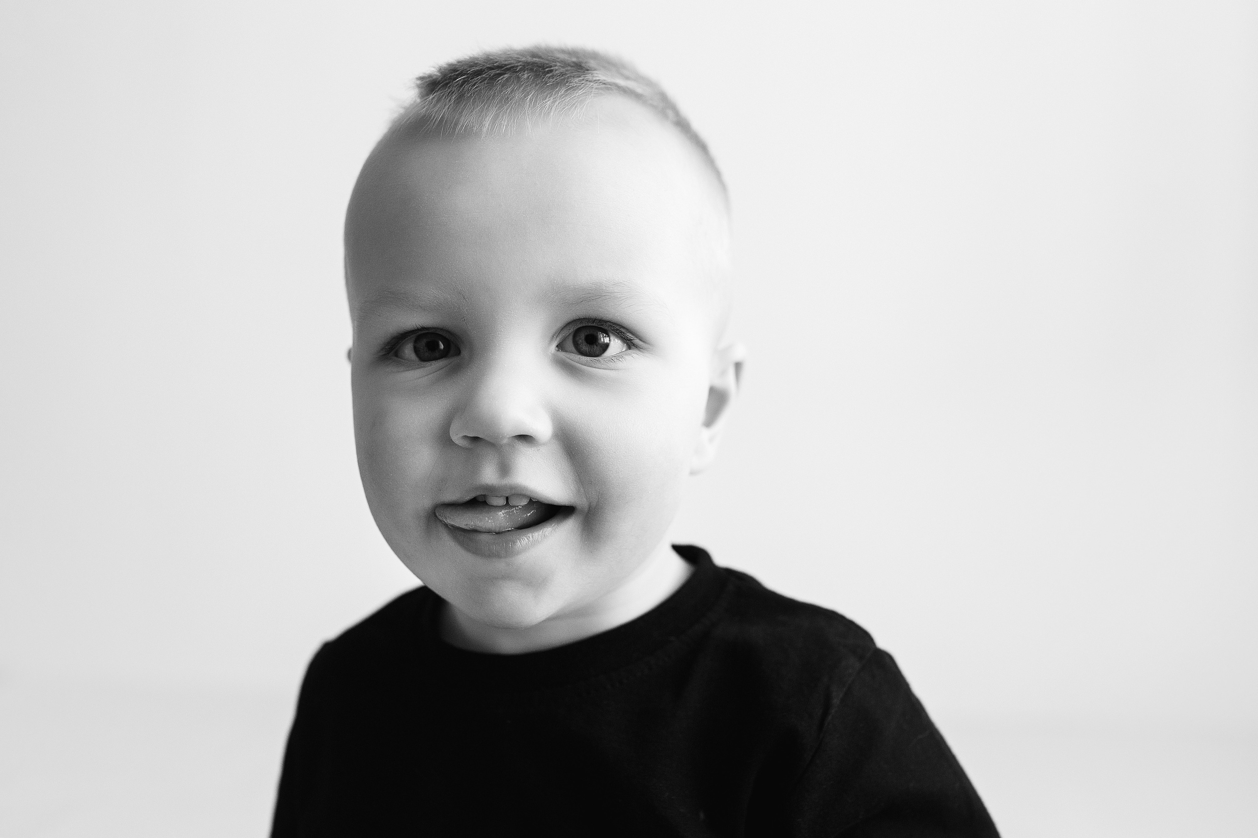 ЧБ серия. Фотограф новорожденных Оксана Полевская