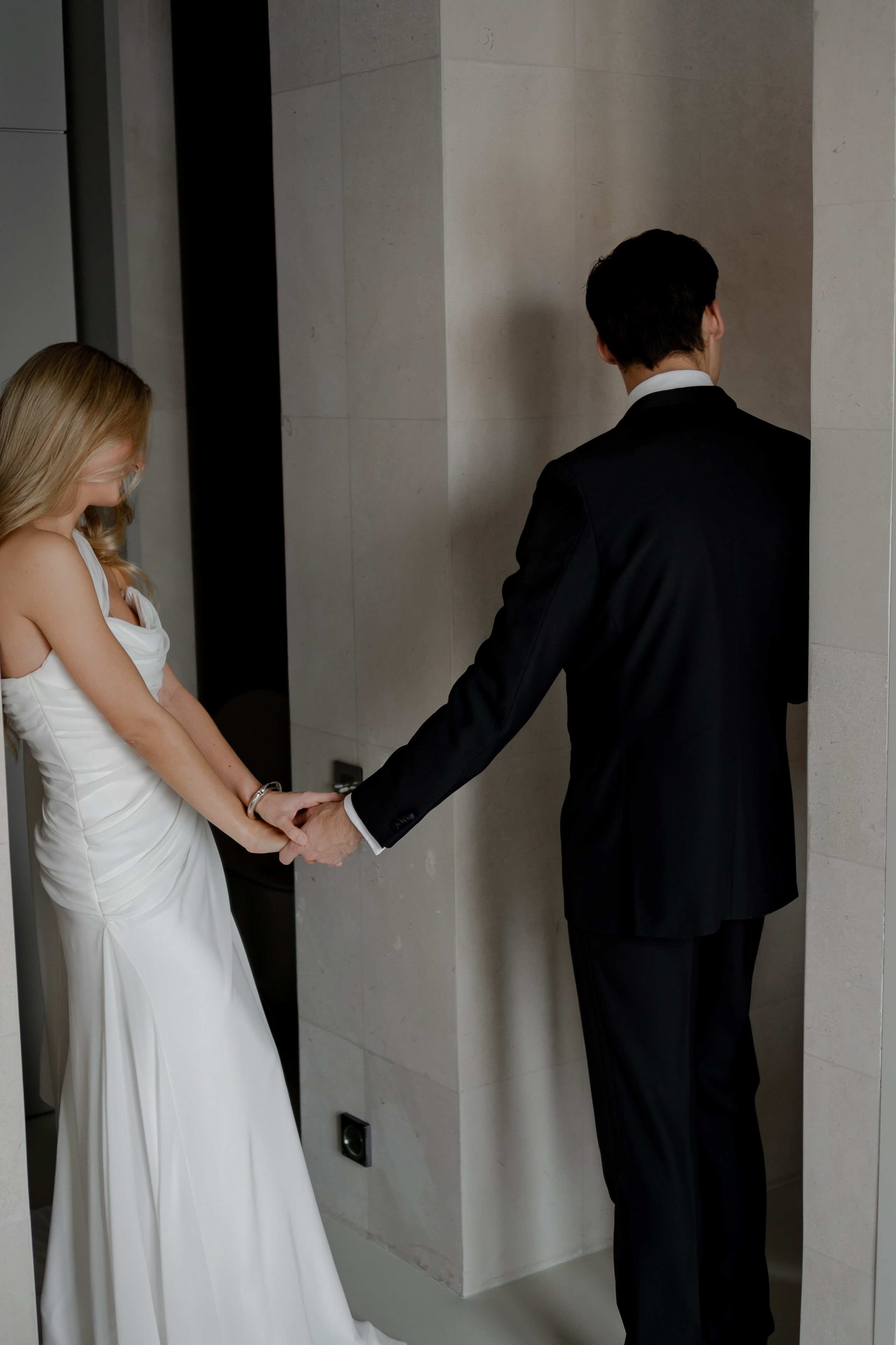 ЭЛЕГАНТНАЯ СВАДБЕНАЯ СЬЕМКА ЖЕНИХА И НЕВЕСТЫ В ДОРОГОМ ОТЕЛЕ САНКТ-ПЕТЕРБУРГА. Профессиональный фотограф, Санкт-Петербург — Виктория Богомолова