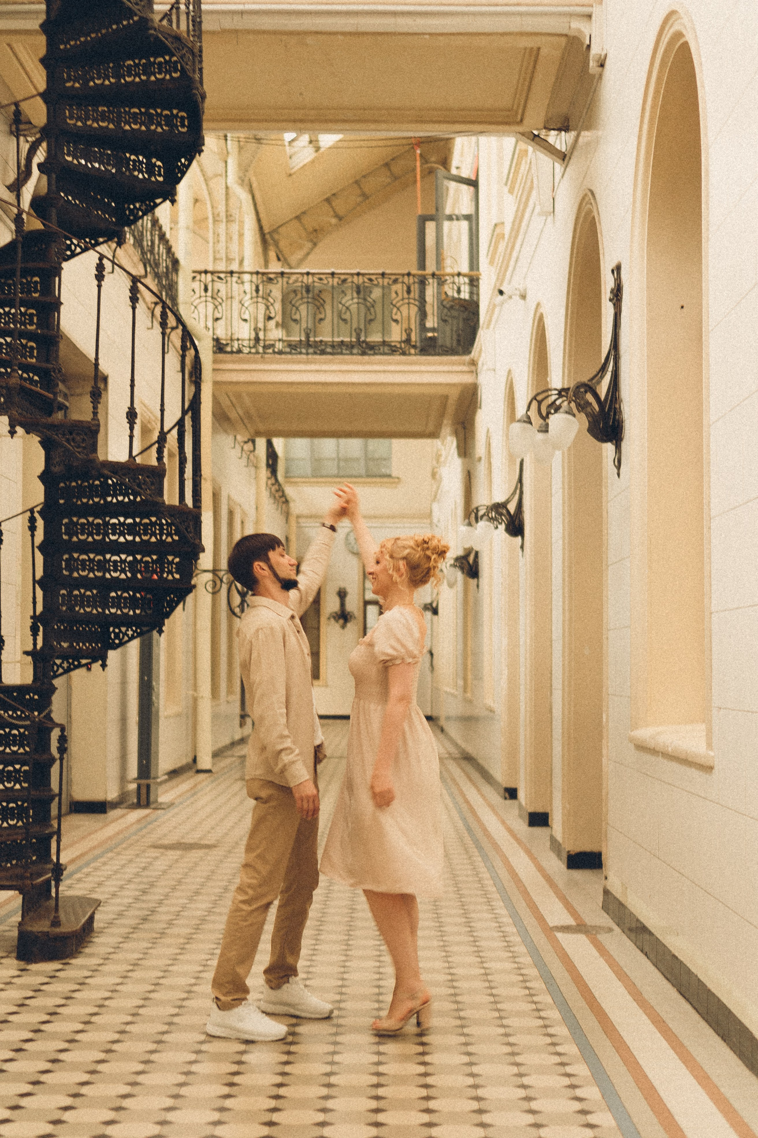 ПРОГУЛКА НА ВИТЕБСКОМ ВОКЗАЛЕ. Профессиональный фотограф, Санкт-Петербург — Виктория Богомолова