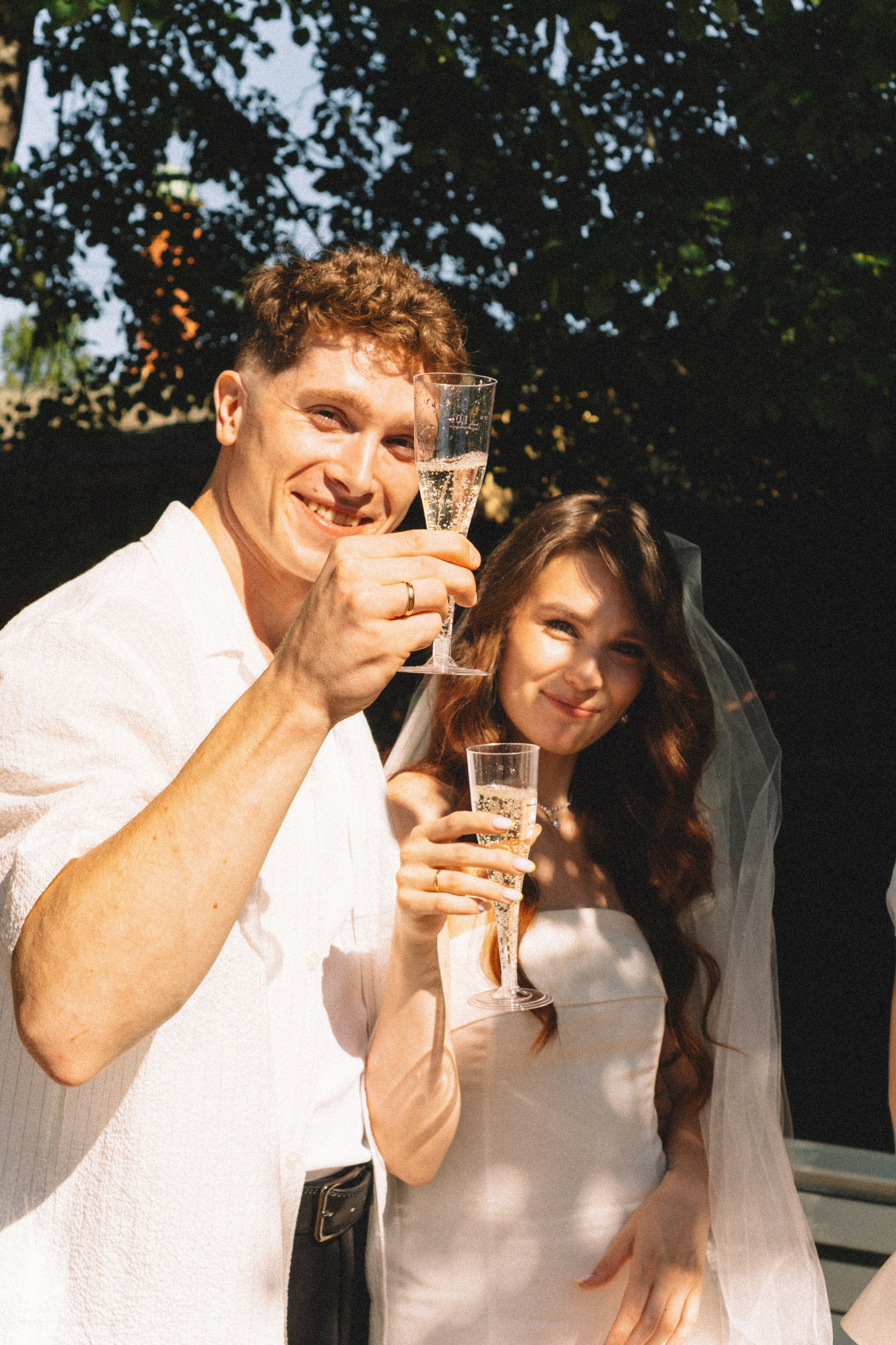 СВАДЕБНАЯ СЬЕМКА В ПЕТЕРГОФЕ И СЬЕМКА РЕПОРТАЖА В ЗАГСЕ ПЕТЕРГОФА. Профессиональный фотограф, Санкт-Петербург — Виктория Богомолова