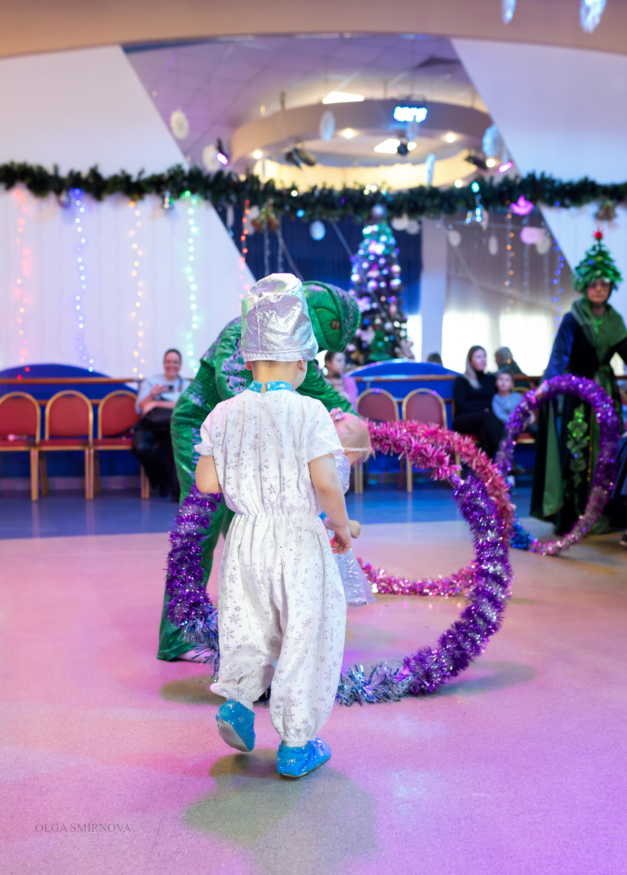 Утренник в ДОФ 04.01.25. Ольга Смирнова юрист, фотограф