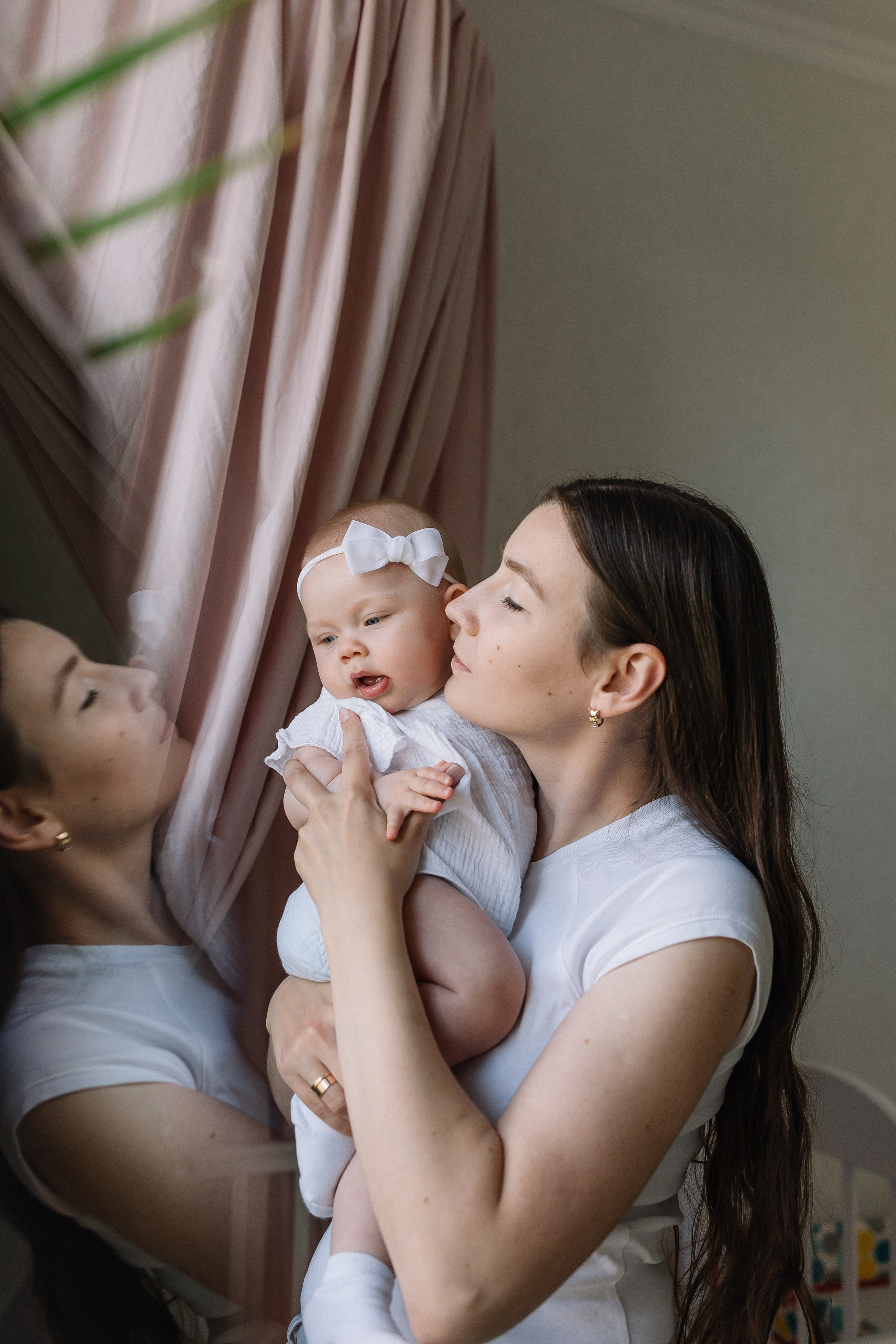 Тима, Мила, Алёша, Алисия домашняя. Семейный фотограф в Волгограде Надежда Головко