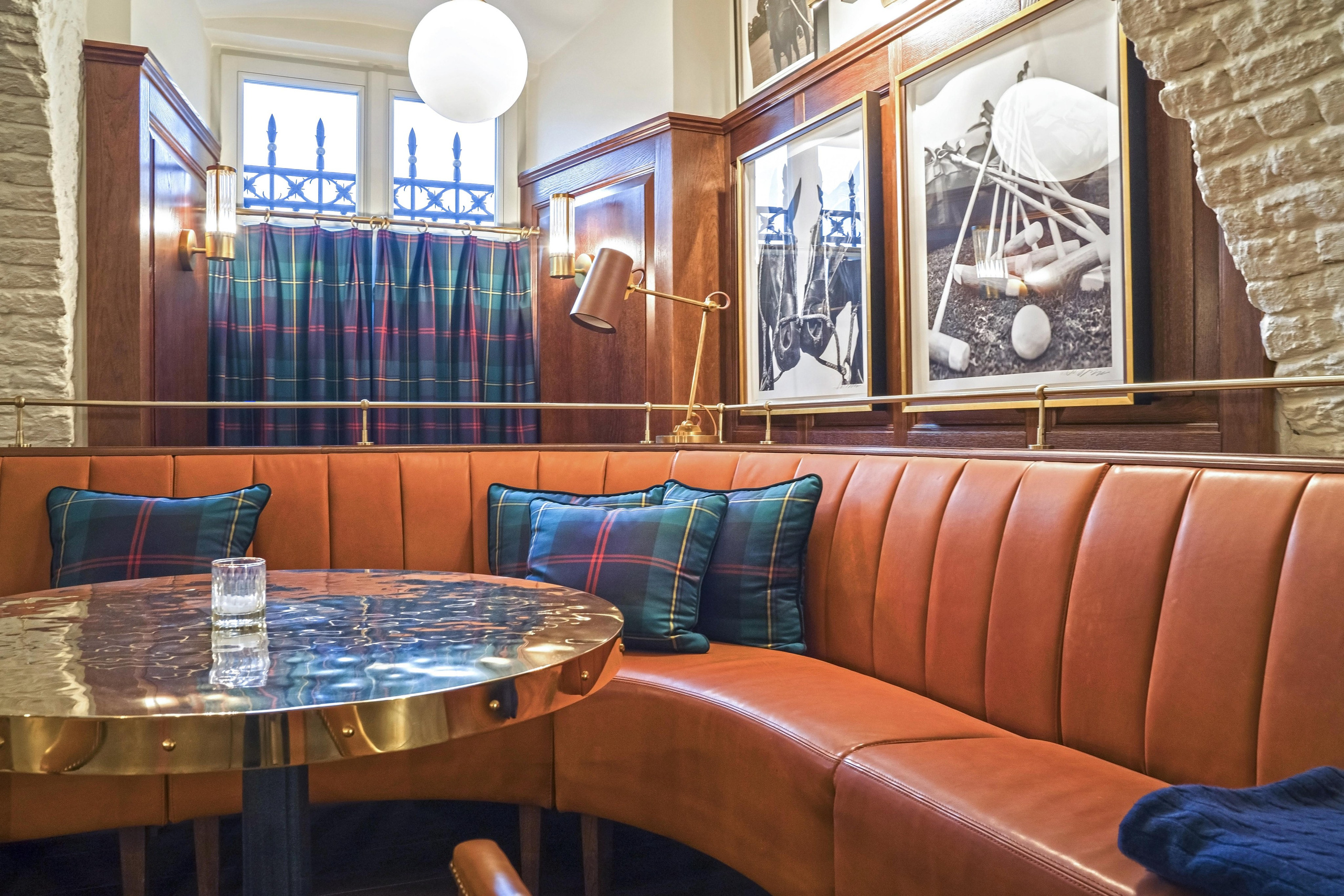 Интерьер бара ресторана. Фотограф в Санкт-Петербурге. Репортажная и все съёмки для бизнеса