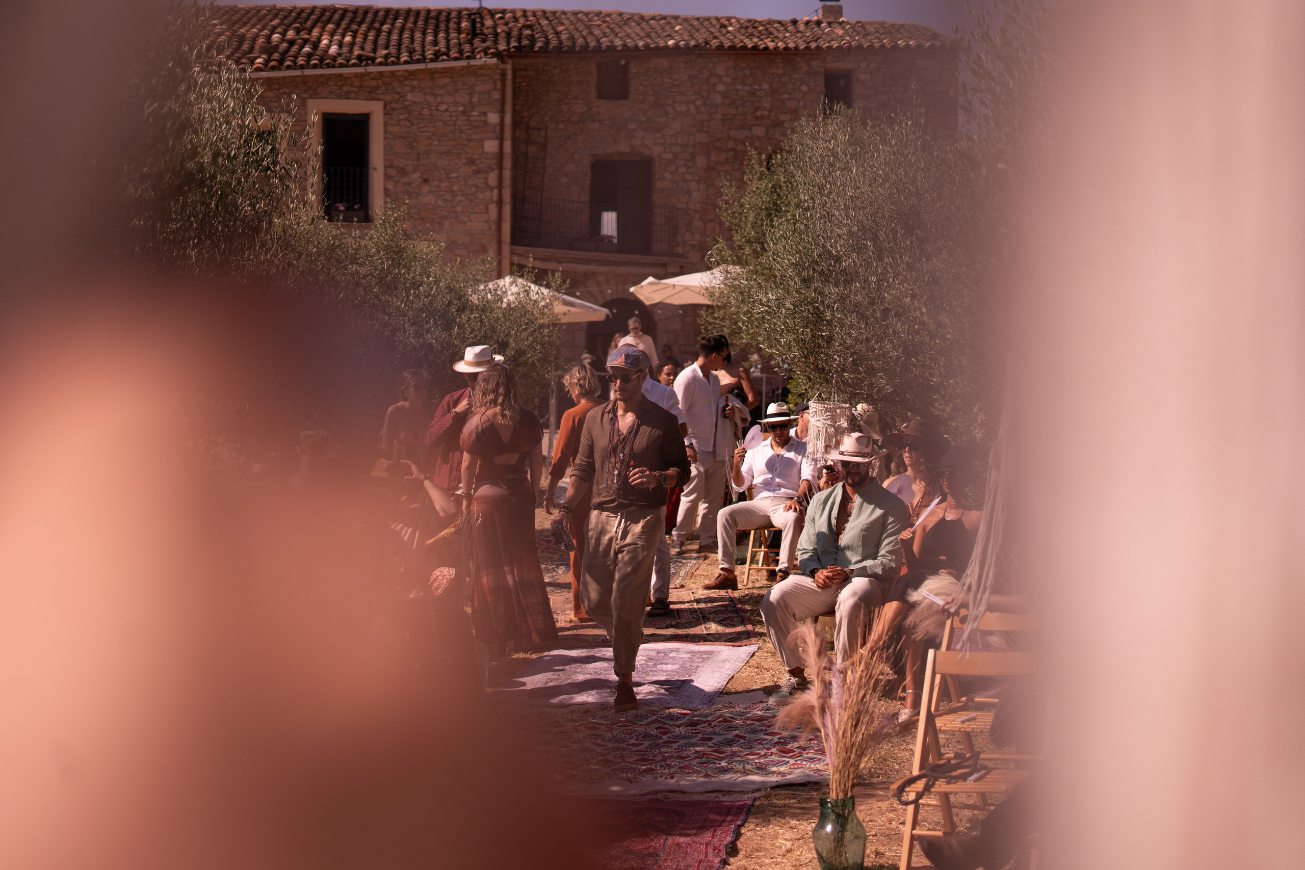 Stasy and Roberto. Wedding Photographer in Barcelona and Medellin