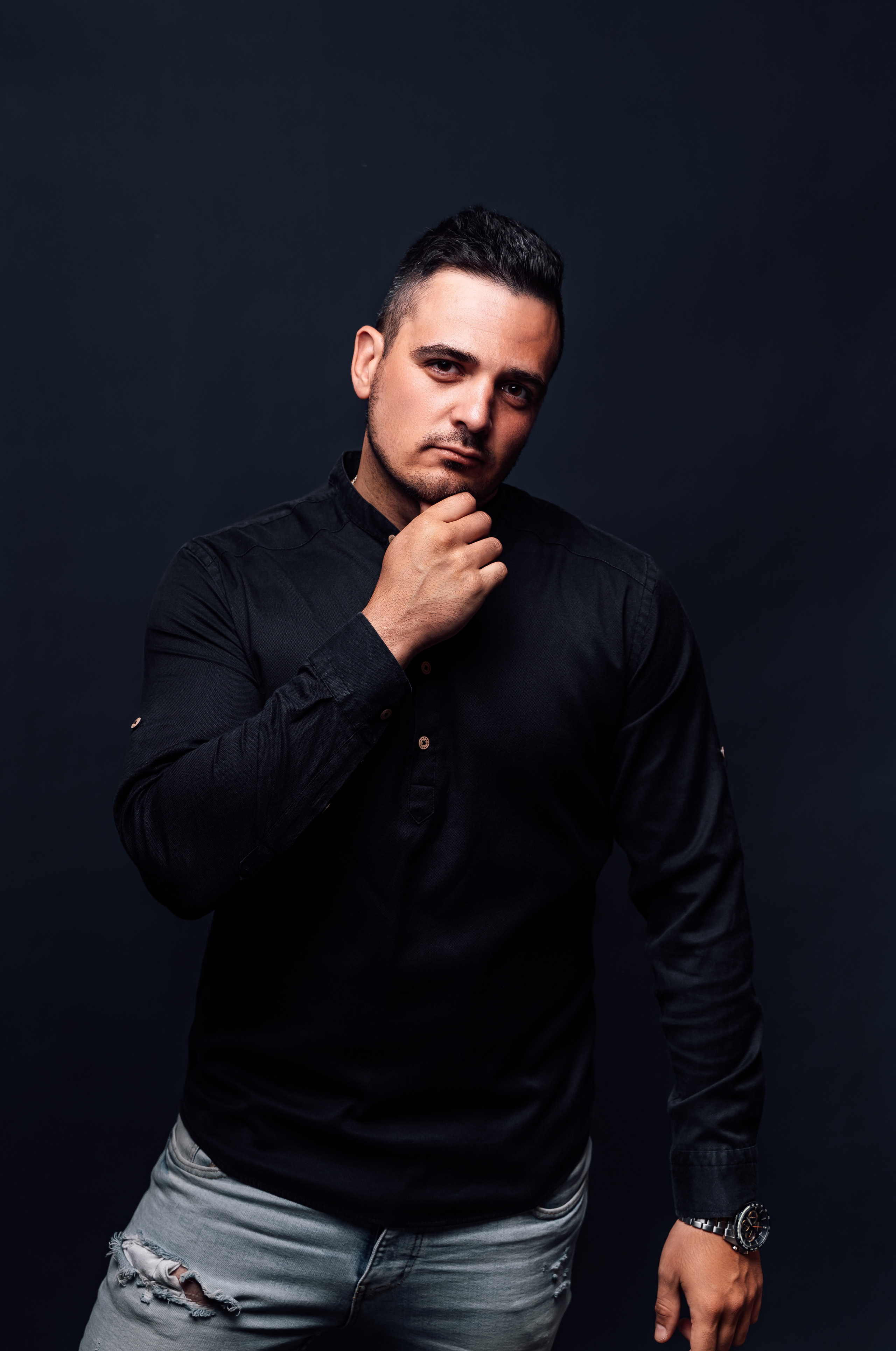 Мужской портрет. Низкий ключ. Фотограф Антон Перков