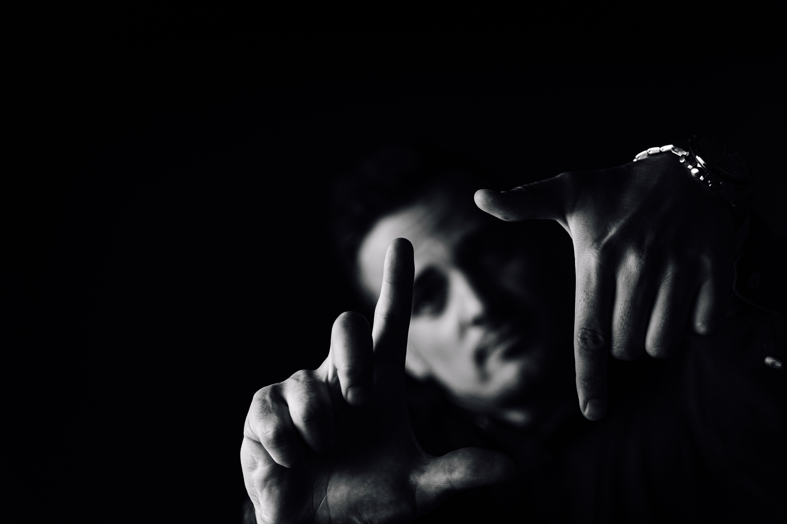 Мужской портрет. Низкий ключ. Фотограф Антон Перков