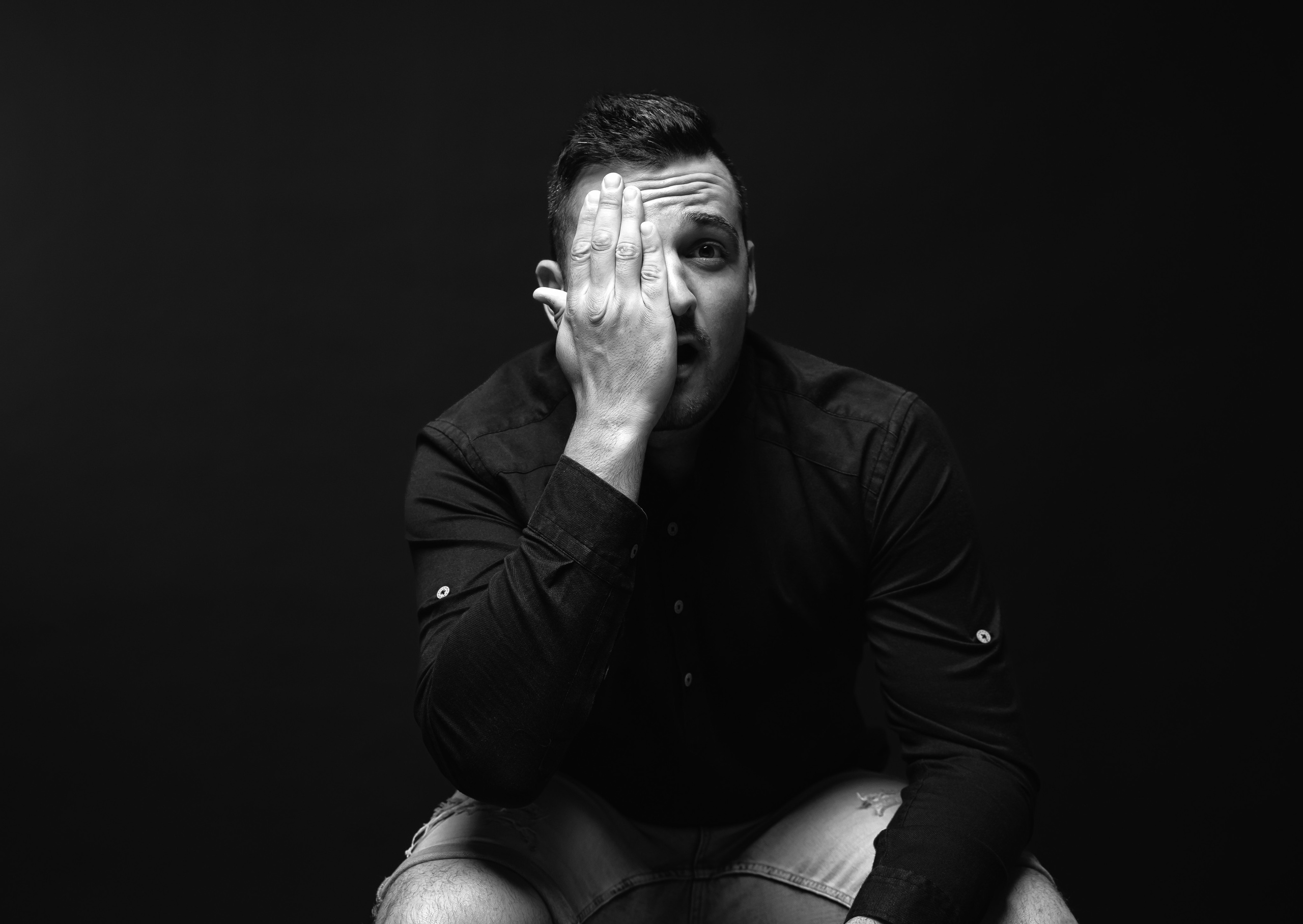 Мужской портрет. Низкий ключ. Фотограф Антон Перков