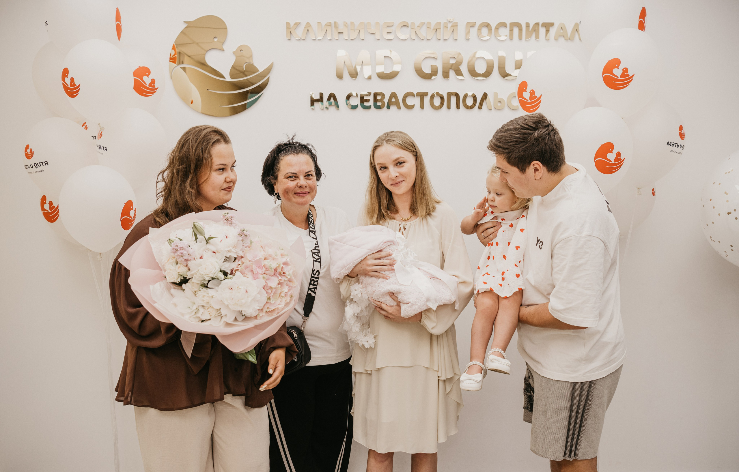 Выписка Виктории. Мать и дитя. Фотограф на выписку из роддома в Москве и МО