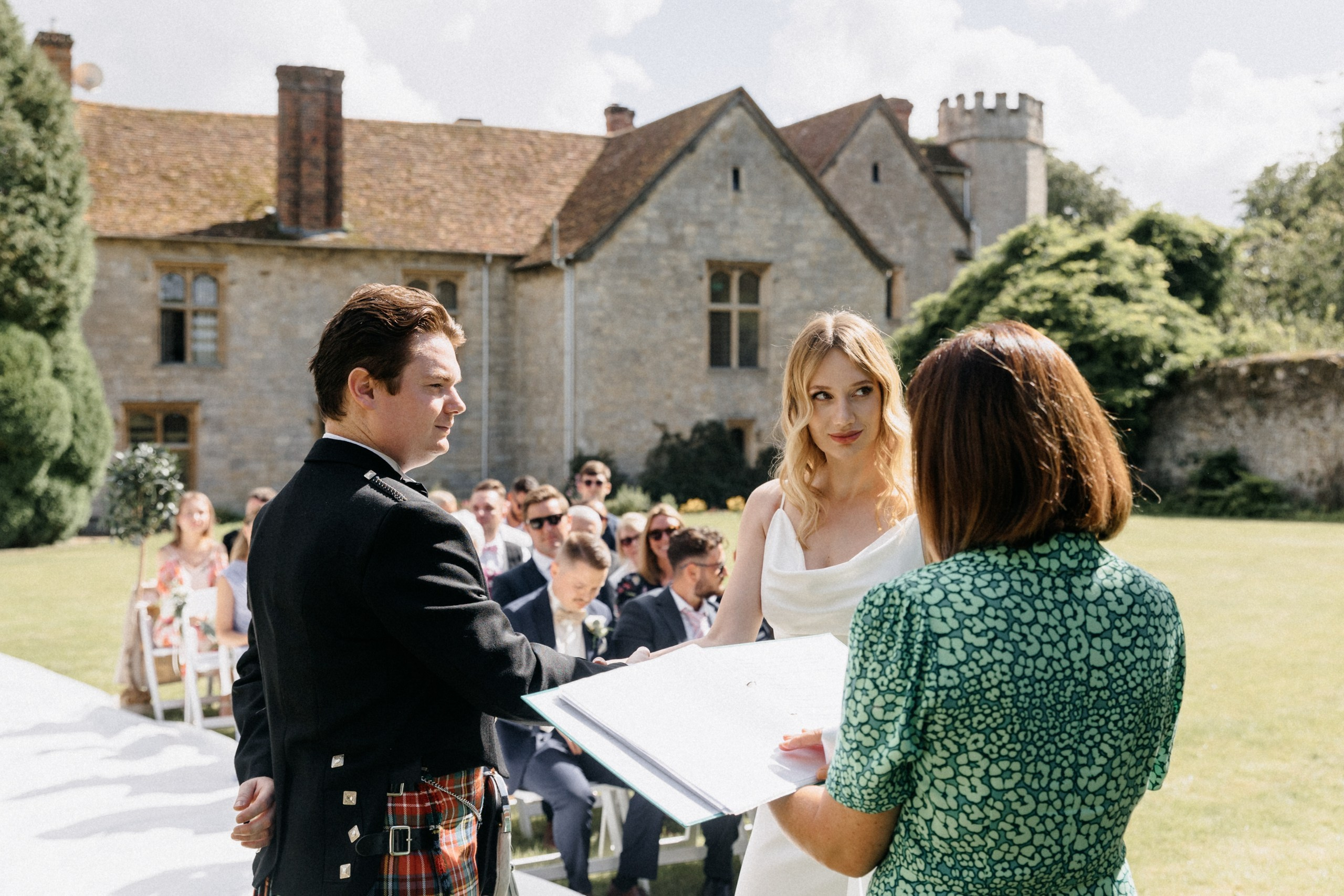 Ana & Tom Wedding at Notley Abbey. Moments Catchers — Wedding Photography & Video Duo in London