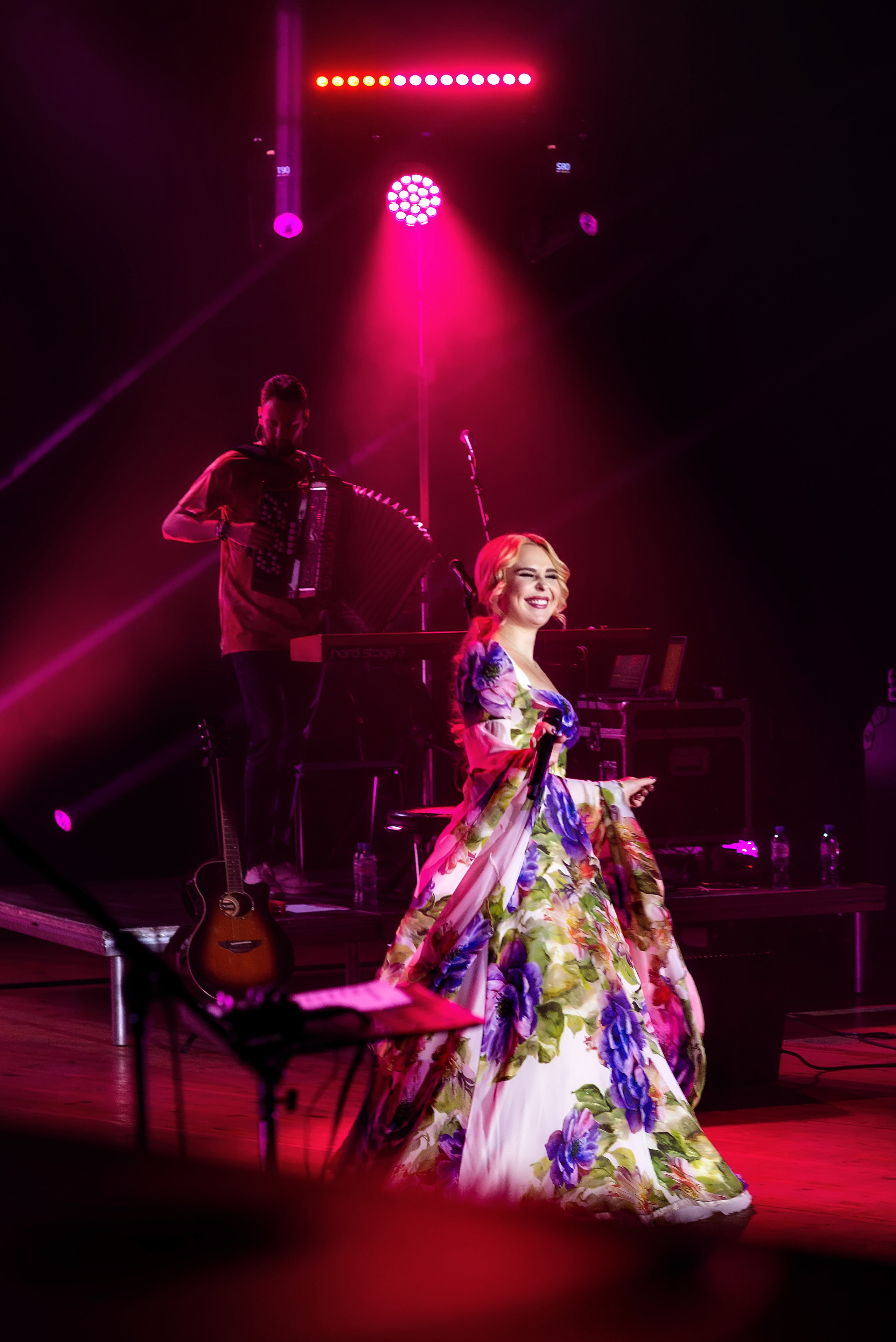 Концерт Пелагеи. Школьный, фэшн фотограф в Тюмени и в России Ирина Королева