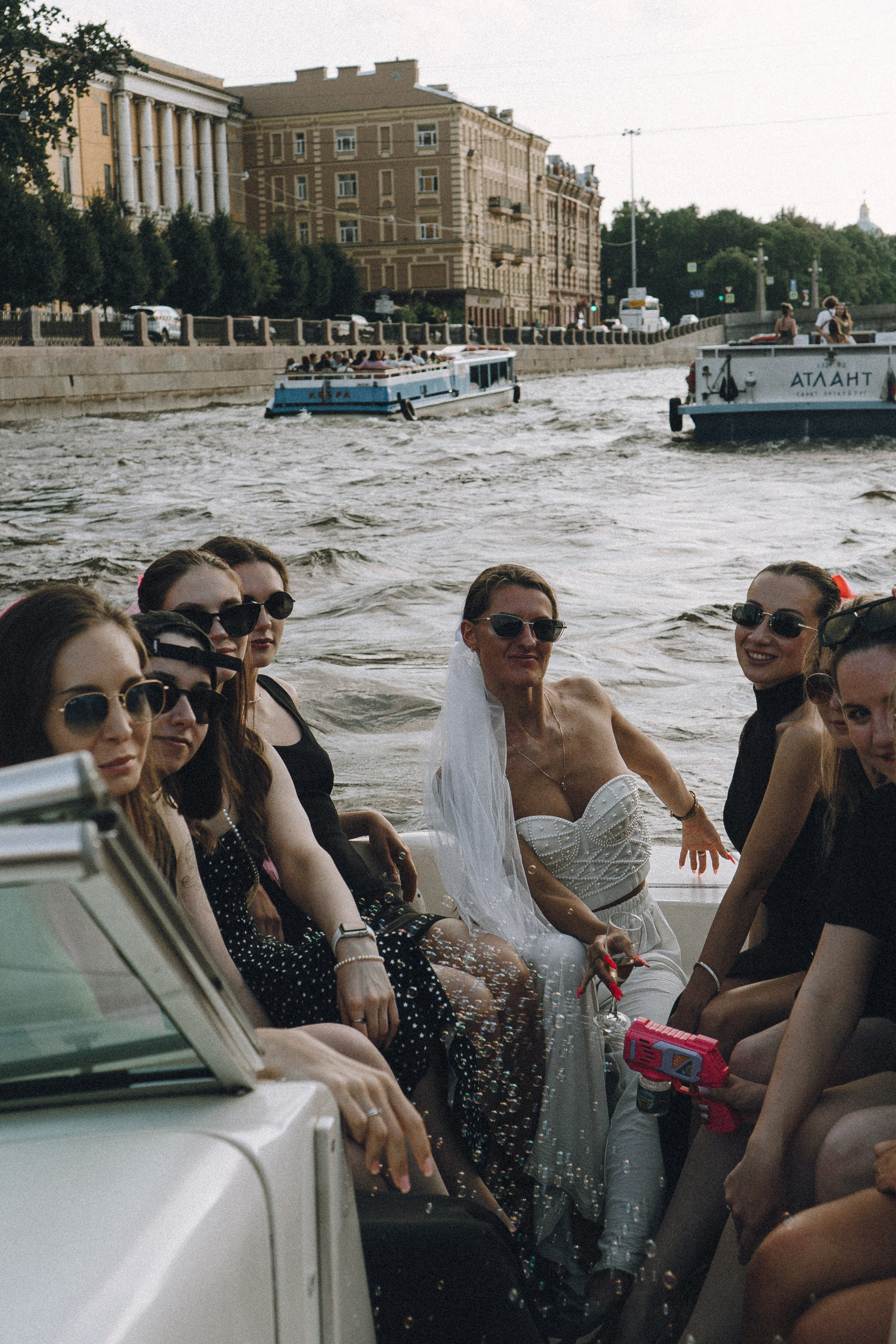 ДЕВИЧНИК НА КАТЕРЕ. Профессиональный фотограф, Санкт-Петербург — Виктория Богомолова
