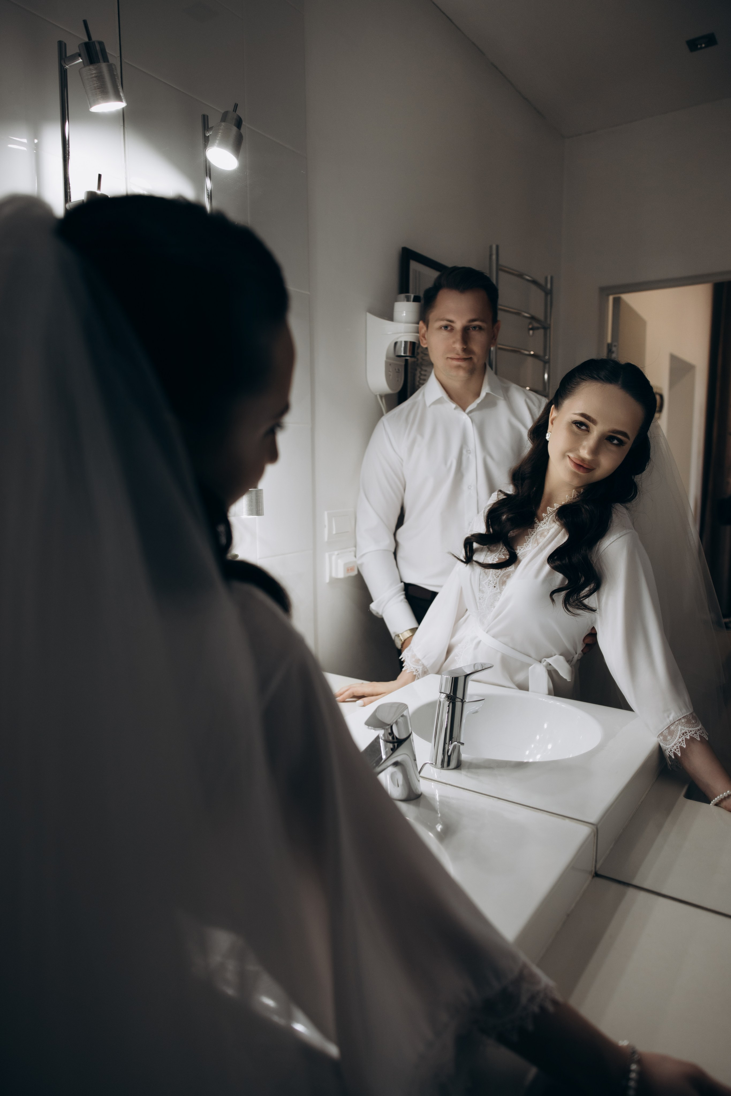 Свадебная фотосъемка в Пензе: Ольга и Владислав в отеле и студии «Перспектива»