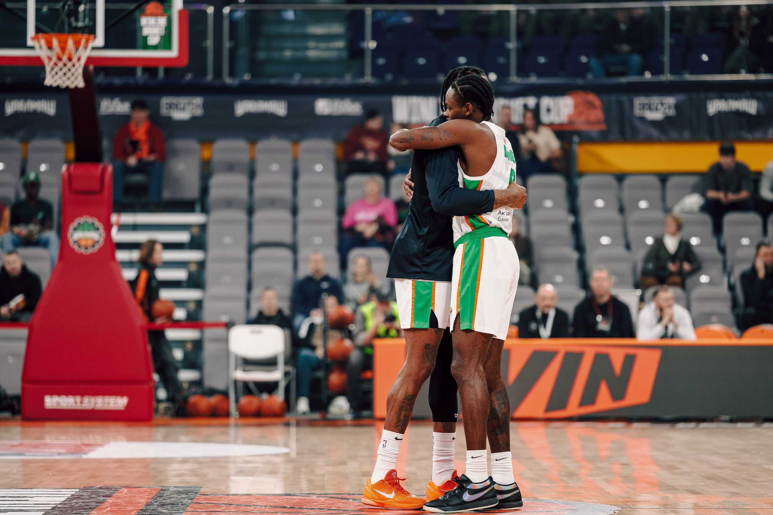 Winline Basket Cup — УРАЛМАШ — УНИКС. Лёшка Варзегов — фотограф