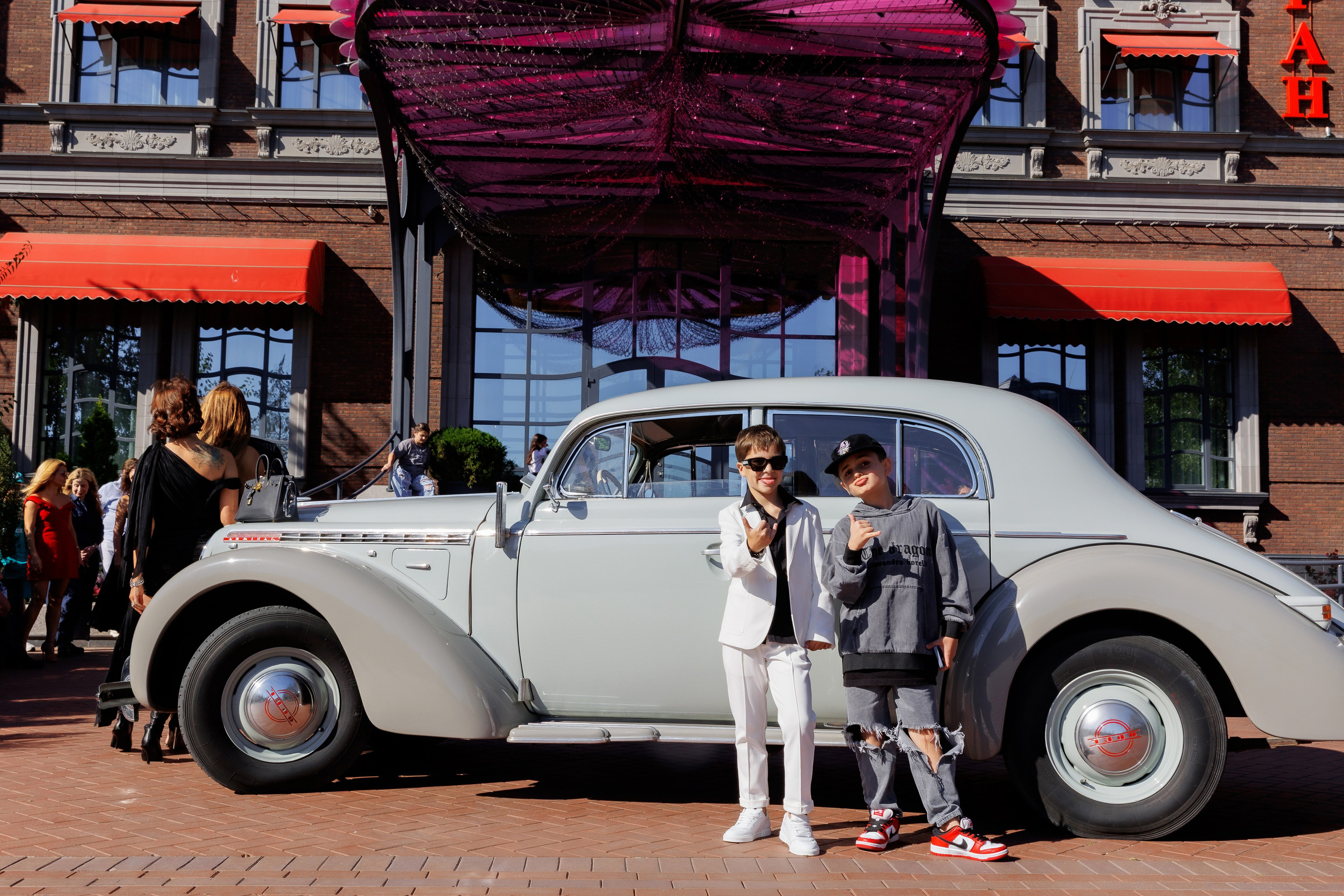 Фотосессия на день рождения Праздничная съемка от профессионального фотографа. Красильников Евгений — профессиональный фотограф в Ростове-на-Дону