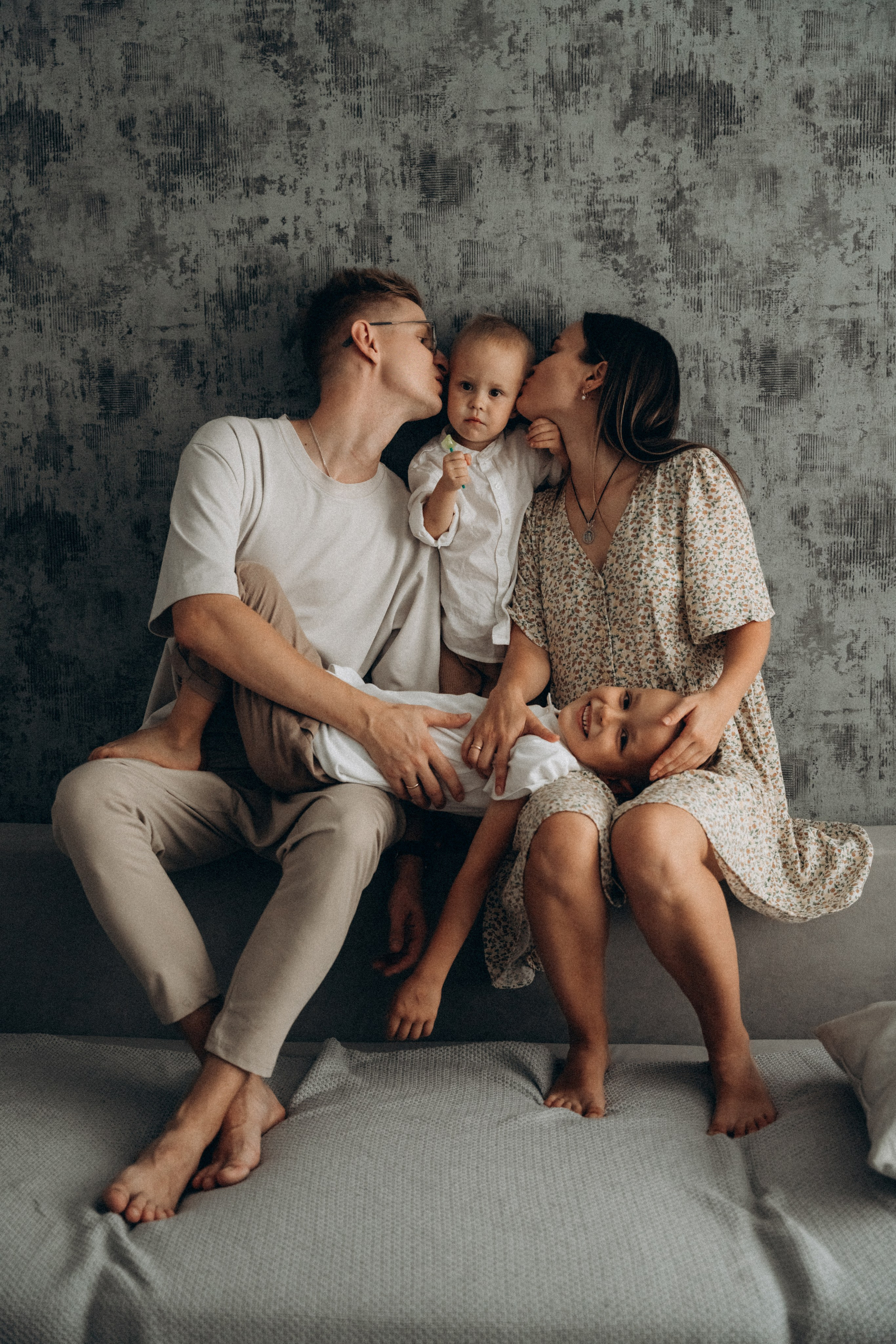 Вика, Сергей, Ян и Сава. Фотограф Мария Миллс | Минск