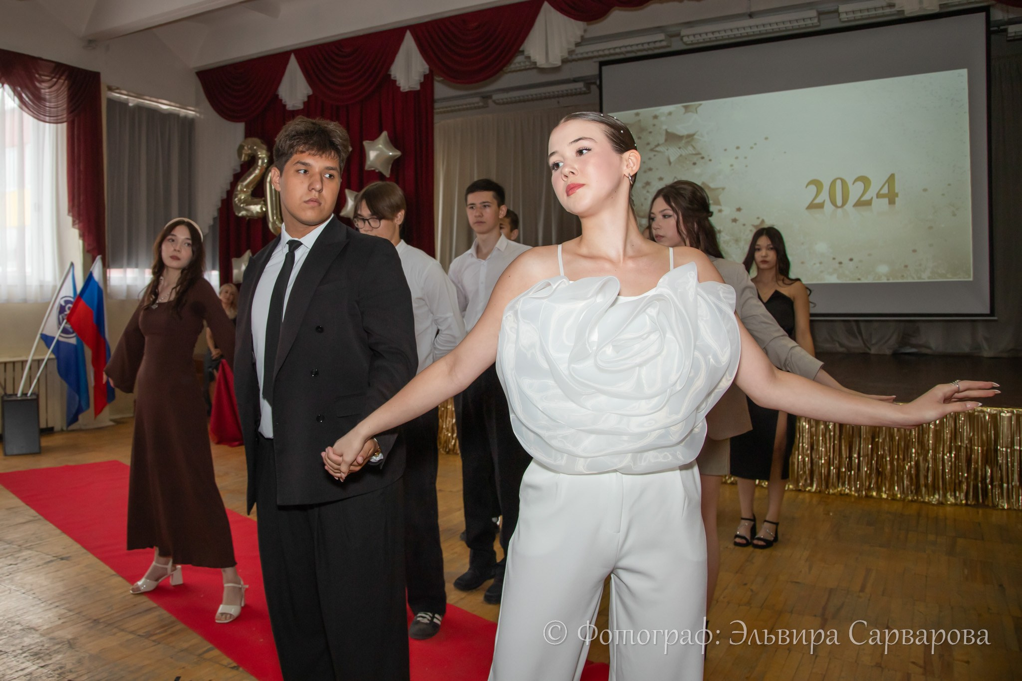 Вручение аттестатов 9 класс. Репортажный Фотограф