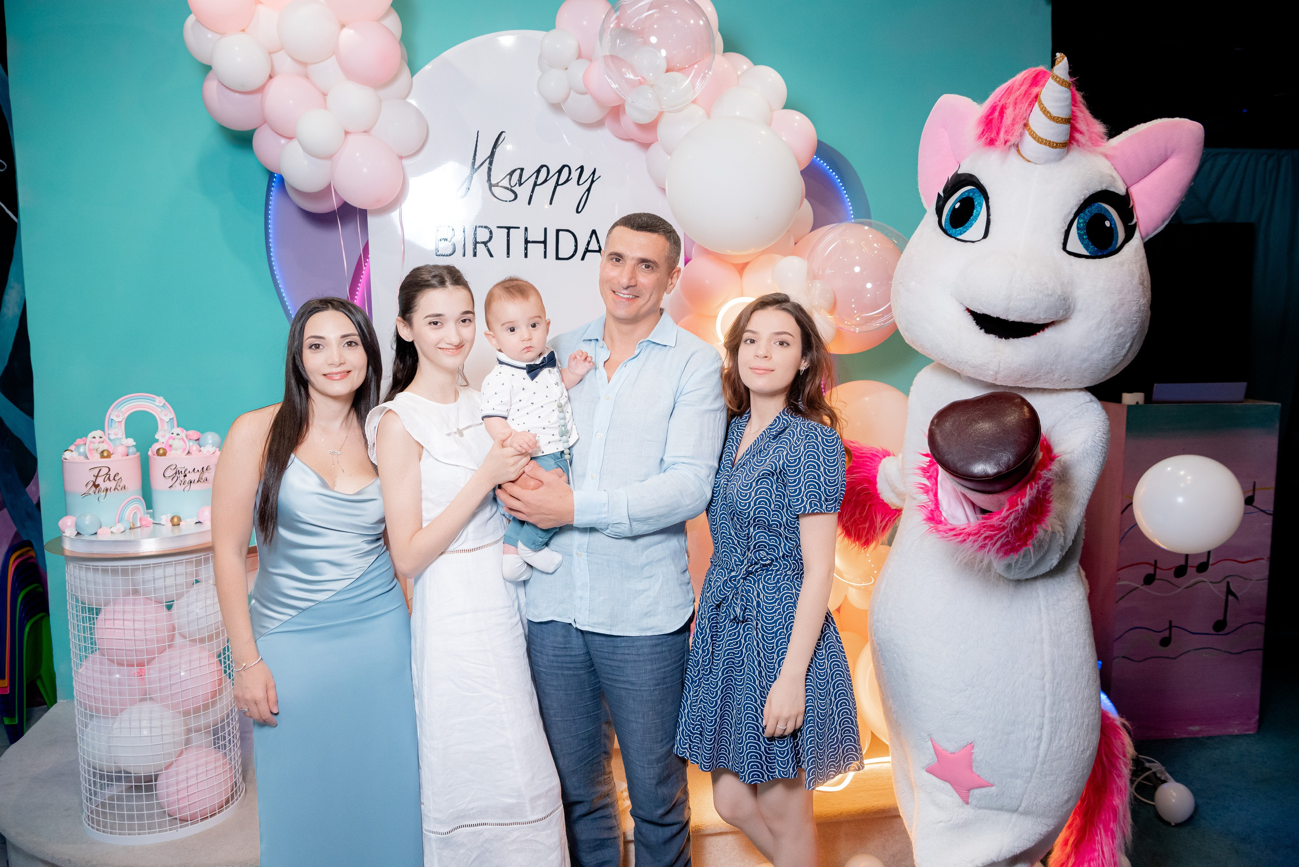 ДР Рая и Стелла в детская комната Сказочный Отель. Фотограф в Волгограде и Волжском Александр Горбань