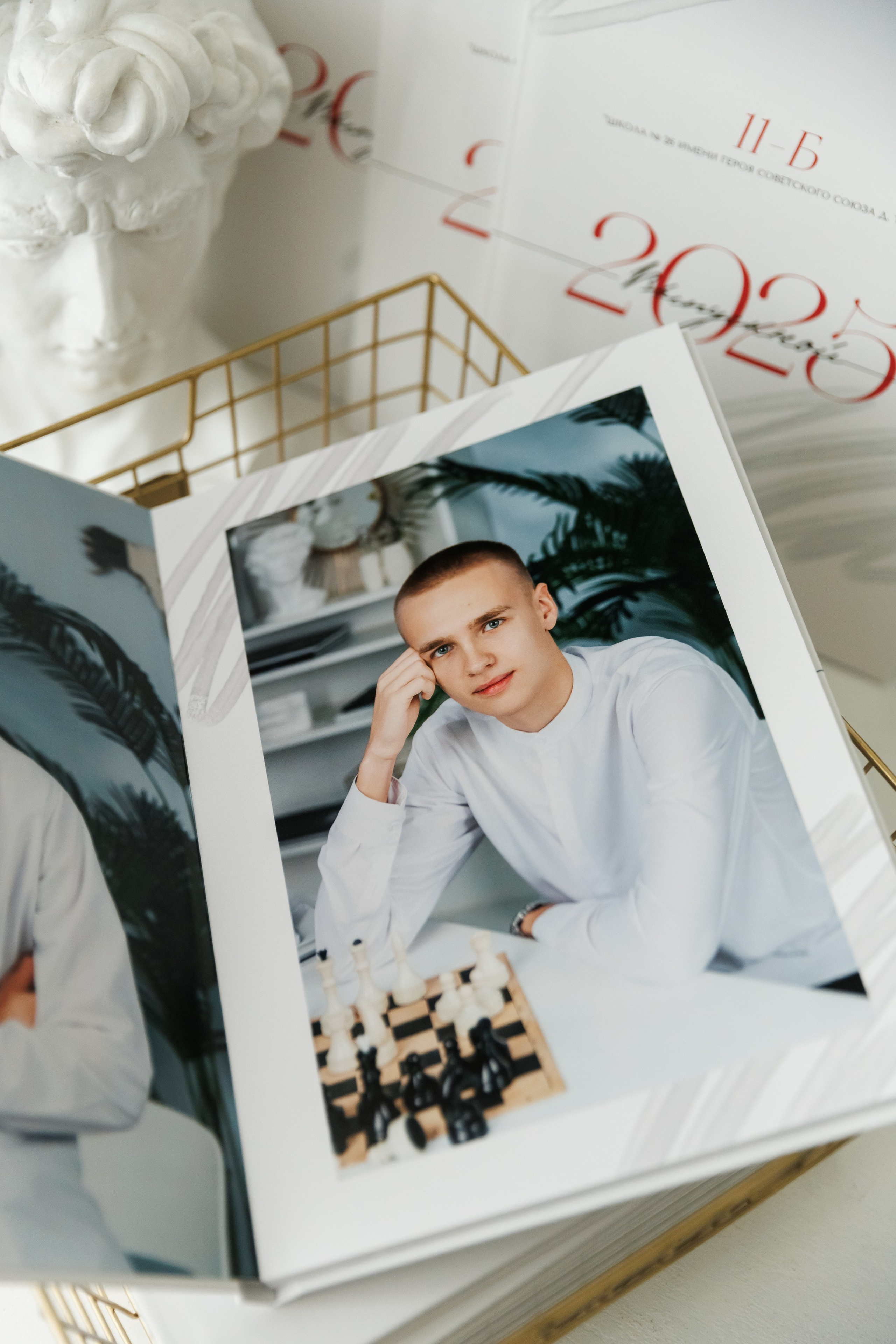 Выпускникам 26 школы 2025. ВЫПУСКНЫЕ АЛЬБОМЫ | РОВЕСНИК | КЕРЧЬ