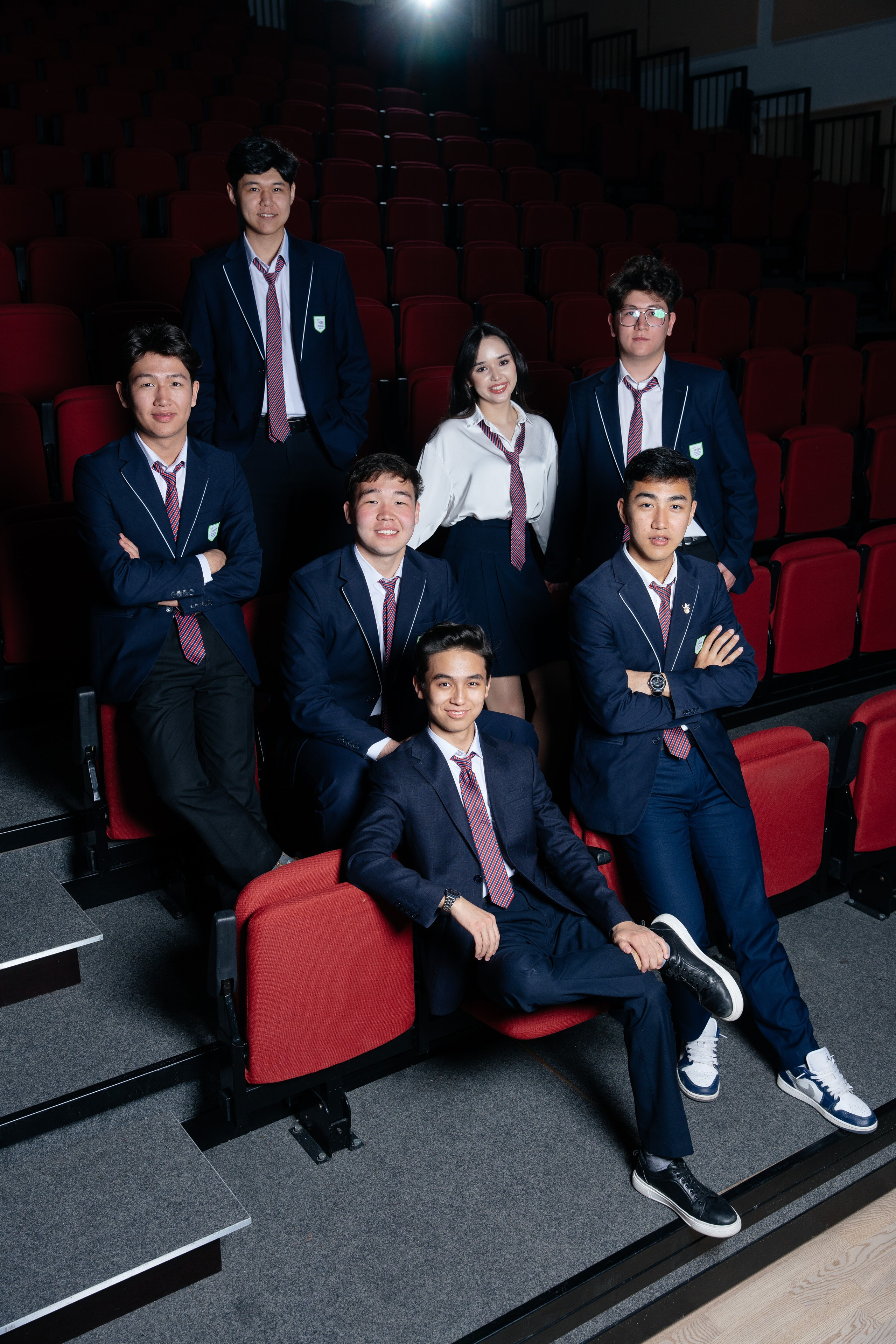 Общие кадры в школе. Выпускные альбомы в Нур-Султане (Астана) и по всему Казахстану