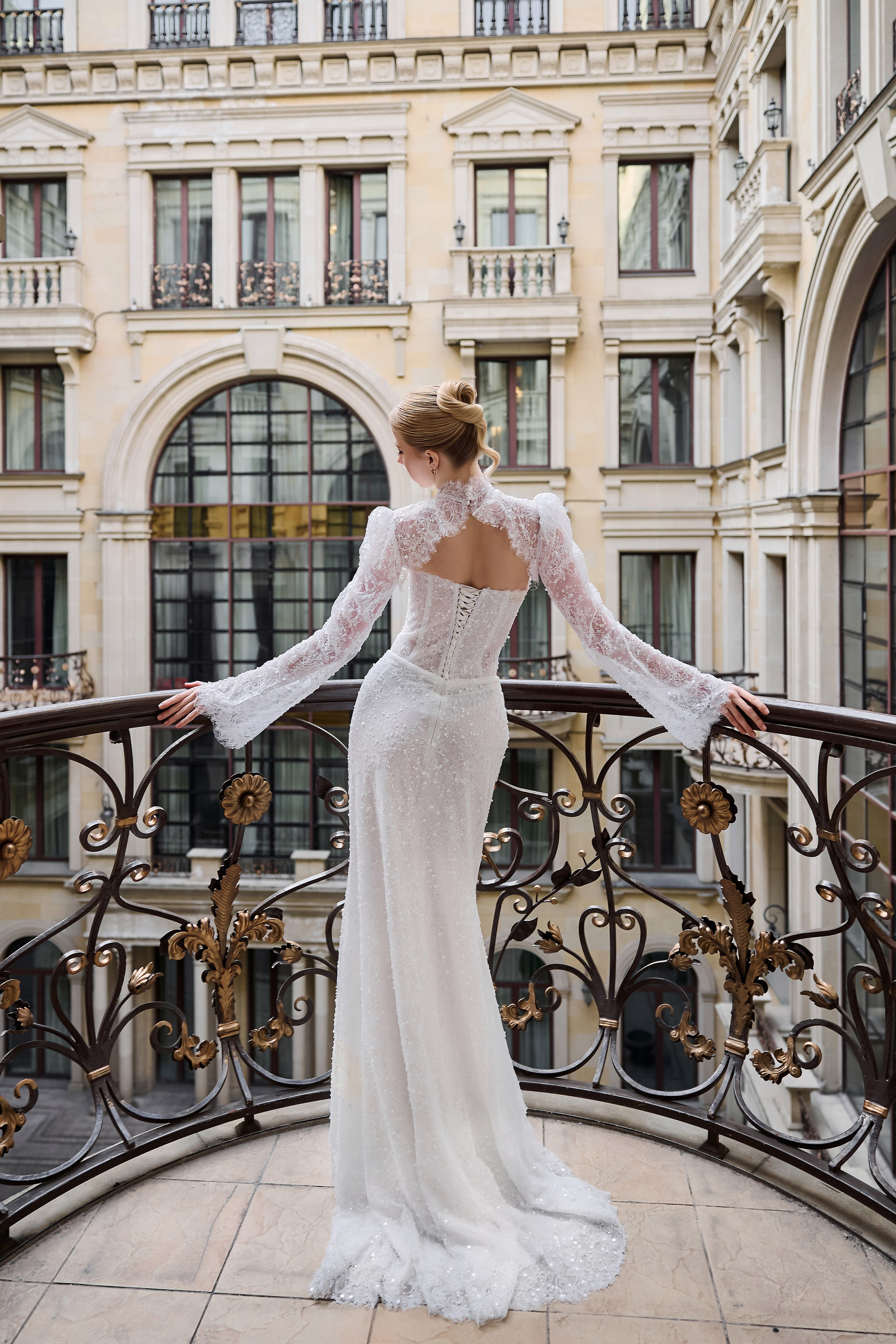 Вадим и Алина. Сборы в отеле St Regis. Свадебный фотограф в Москве и Подмосковье