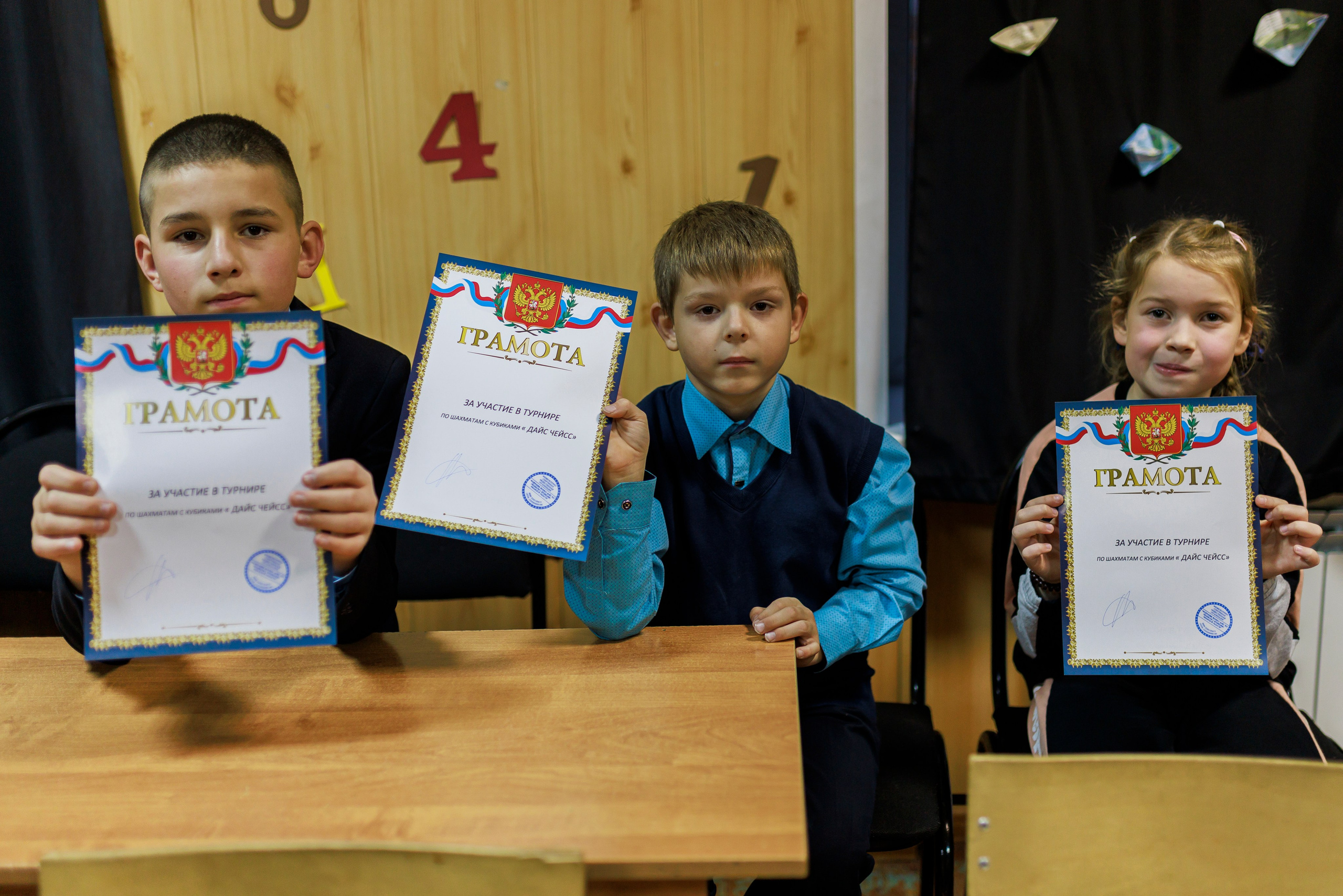 Репортажная сьёмка игры в шахматы в детском доме. Семейный и детский фотограф в Рязани Васюгова Мария