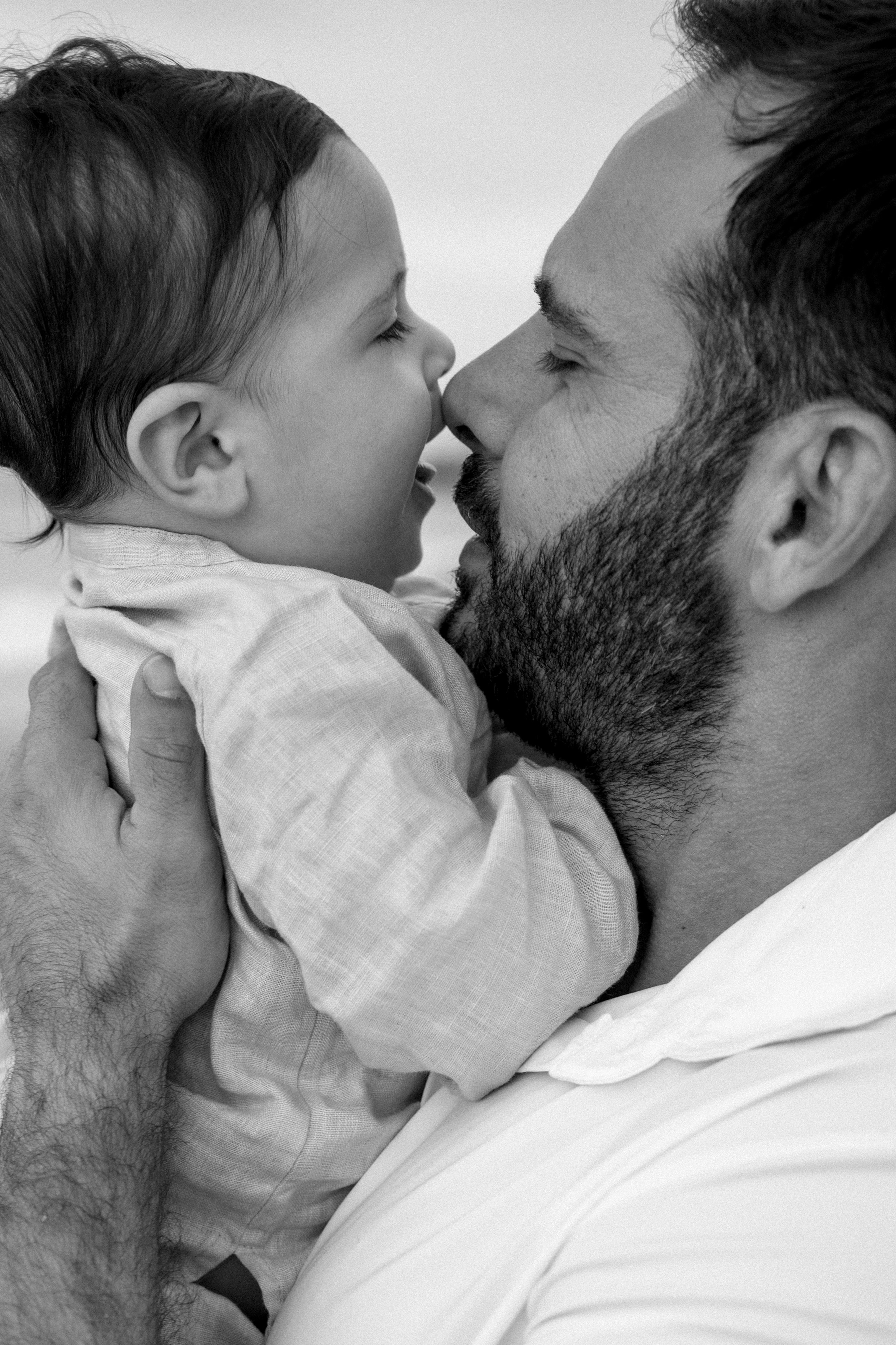 First year family photos near the sea. Главная