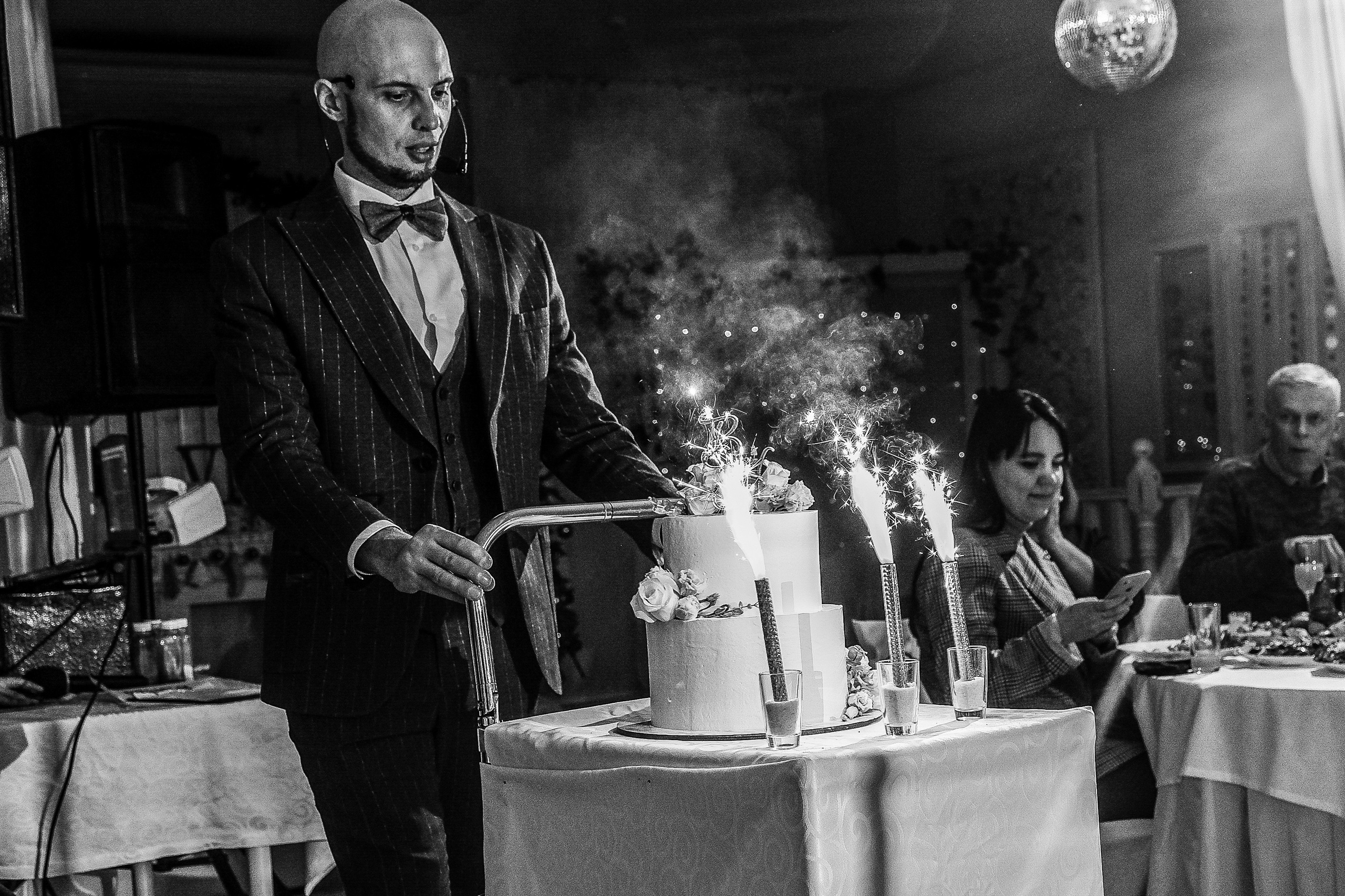 свадебный торт торт на свадьбе свадебные свечи свадебные огни