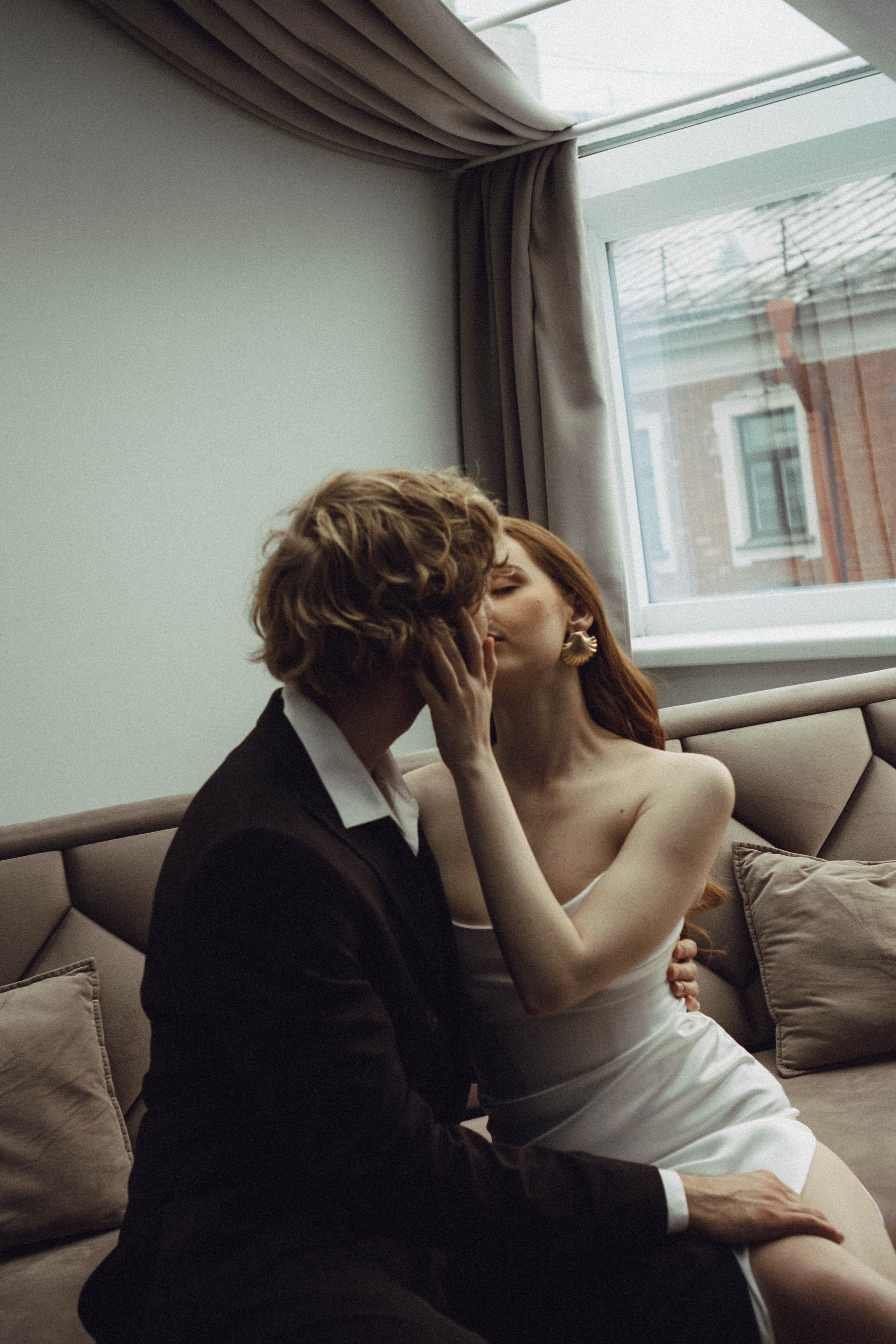 СВАДЕБНАЯ СЬЕМКА В ОТЕЛЕ. СБОРЫ ЖЕНИХА И НЕВЕСТЫ И ТАКЖЕ ТОР И ПОДГОТОВКА К ПРОГУЛКЕ. Профессиональный фотограф, Санкт-Петербург — Виктория Богомолова