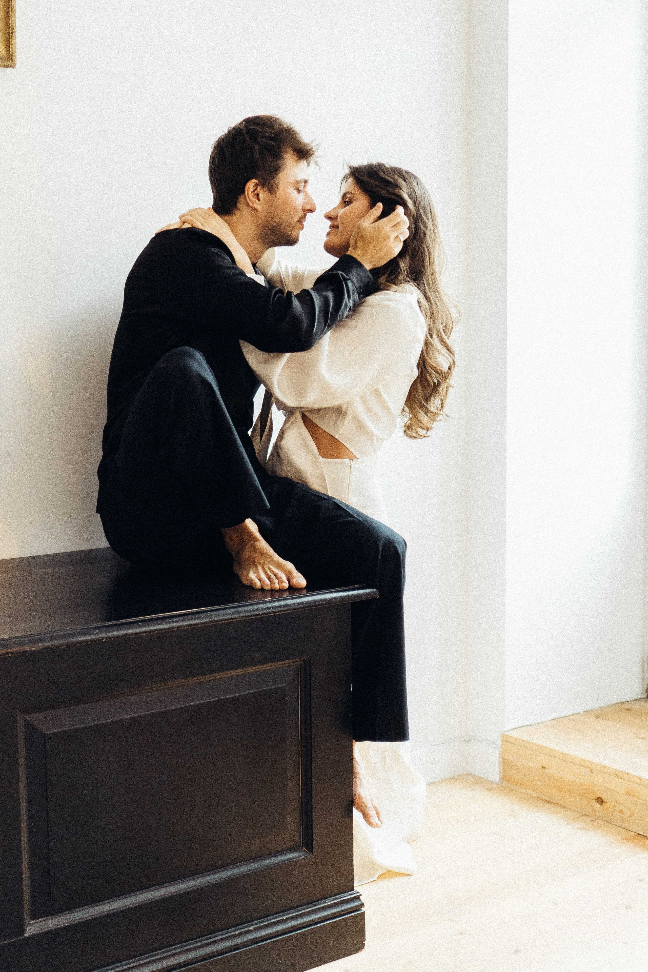 УТРО ЖЕНИХА И НЕВЕСТЫ В ПИТЕРСКОЙ КВАРТИРЕ И СЬЕМКА С СВАДЕБНЫХ ОБРАЗАХ. Профессиональный фотограф, Санкт-Петербург — Виктория Богомолова