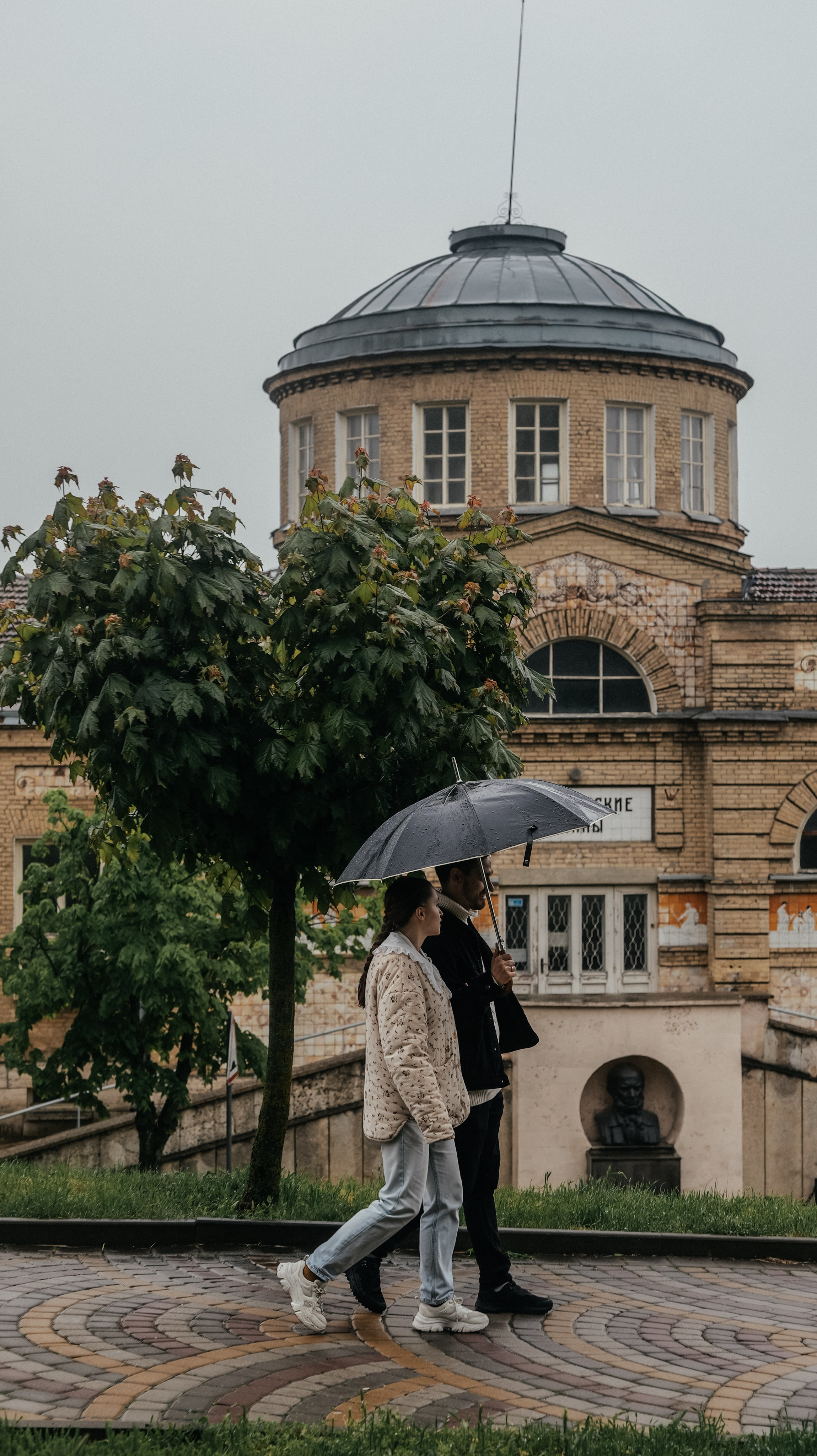 Прогулка под дождем. Курортный фотограф и видеограф на Кавказе Ксения Перегрин