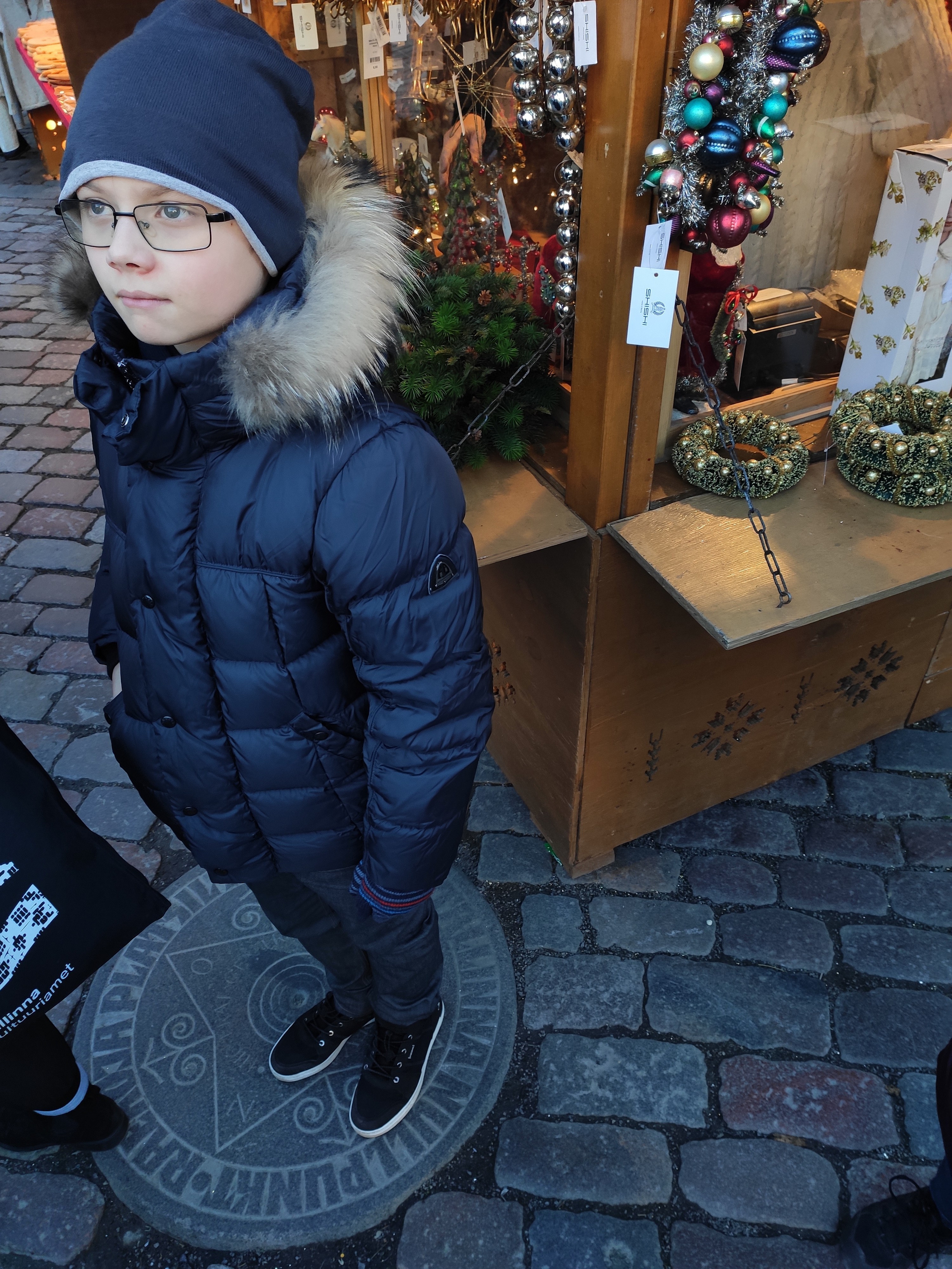 На ратушной площади - единственная точка в городе, с которой видны 5 основных шпилей Старого Таллина: ратуша, церковь Святого Николая, Домский собор, церковь Святого Духа и церковь Святого Олафа.