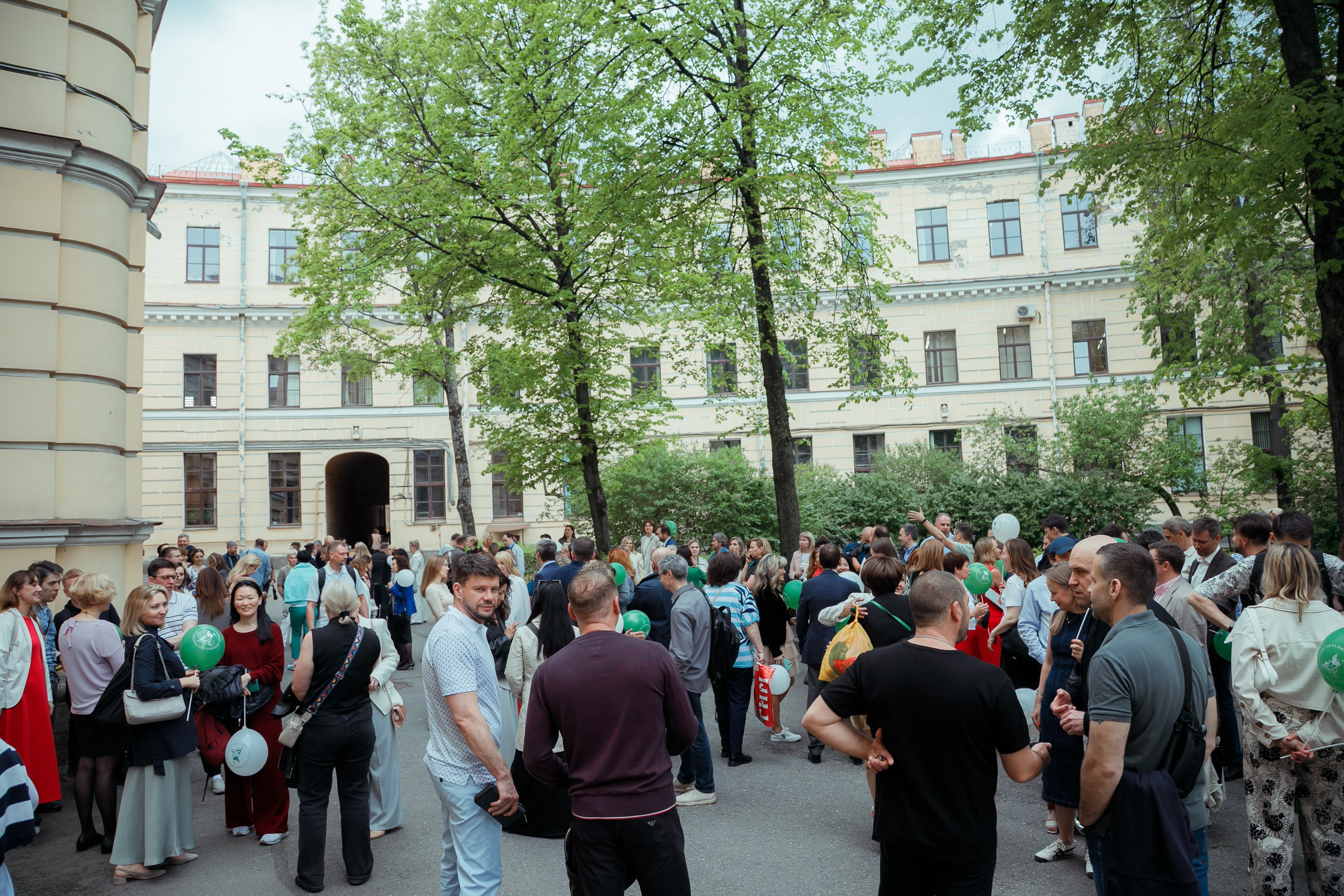 Встреча выпускников ФИНЭКа. Портретный фотограф Мария Шарко Санкт-Петербург и Москва