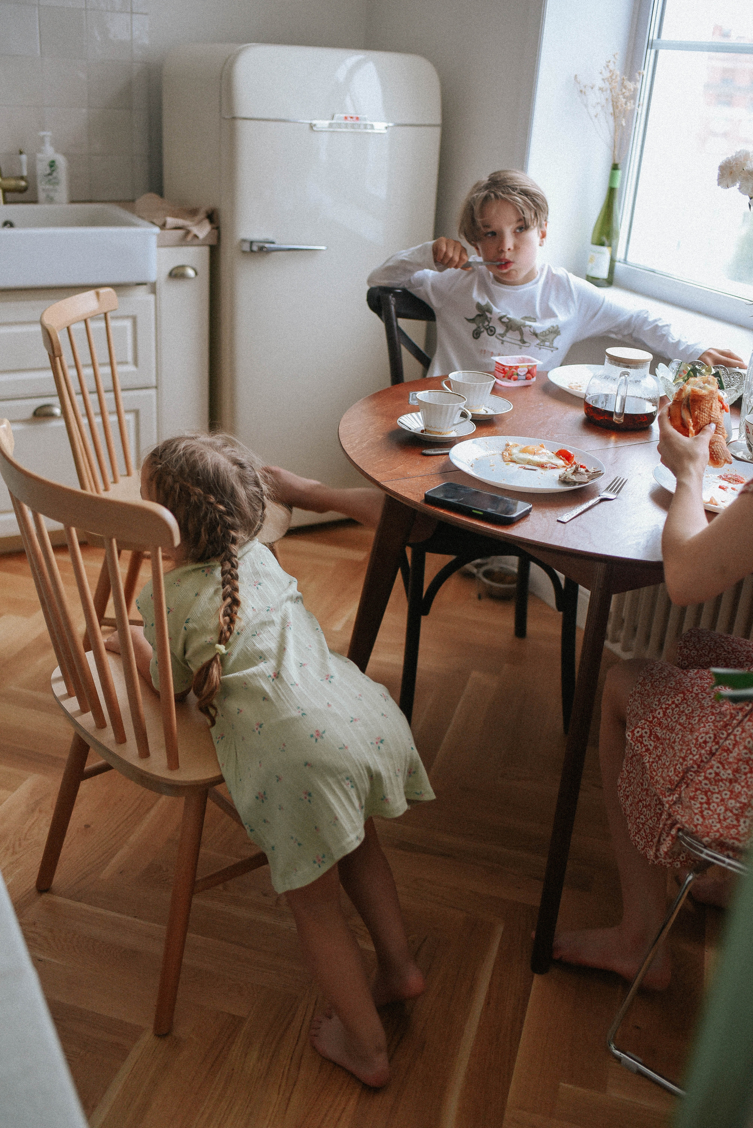 Завтрак аристократов. Детский и семейный фотограф в Новосибирске Саша Дорошенко