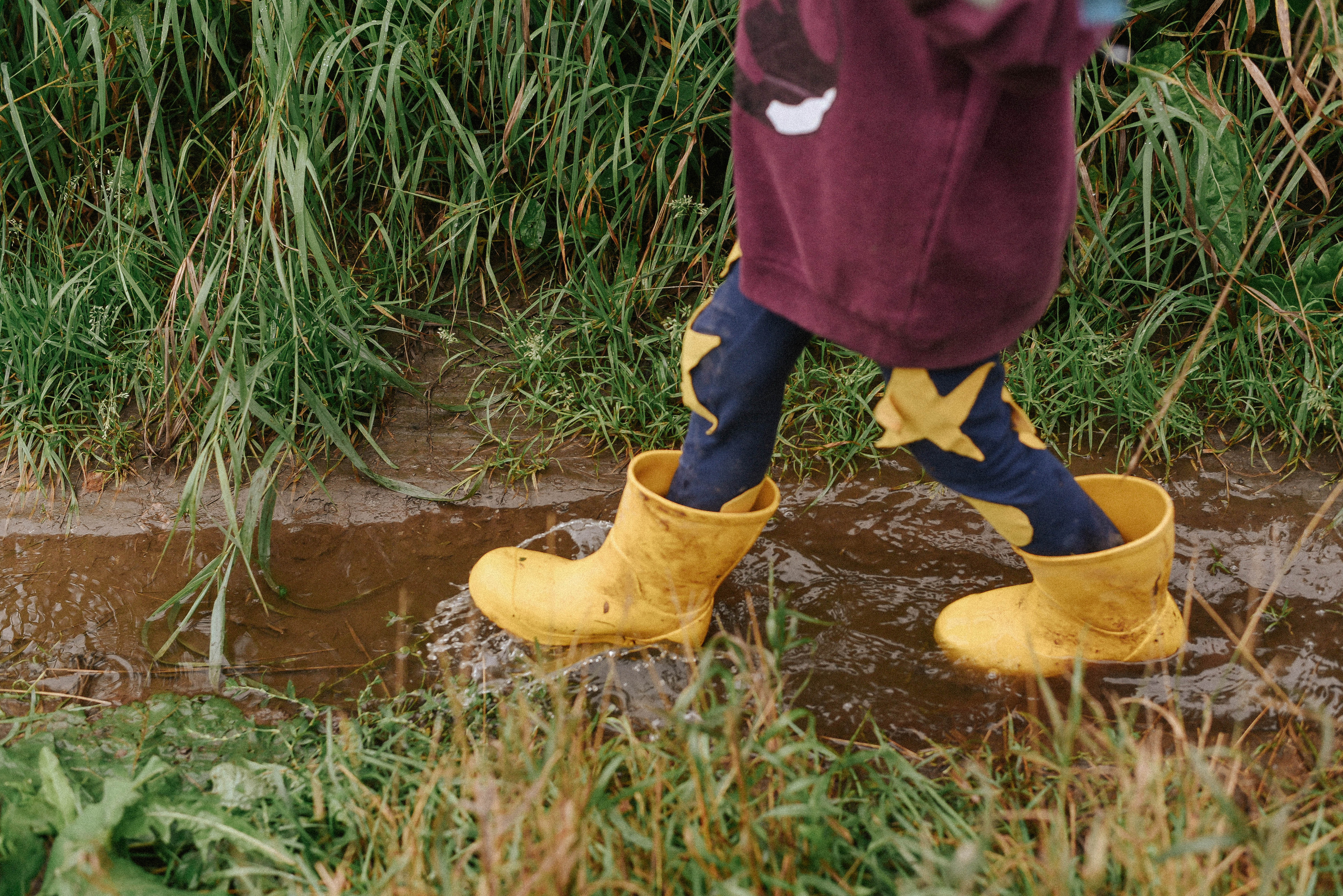Малина, лужи и поход. Детский и семейный фотограф в Новосибирске Саша Дорошенко