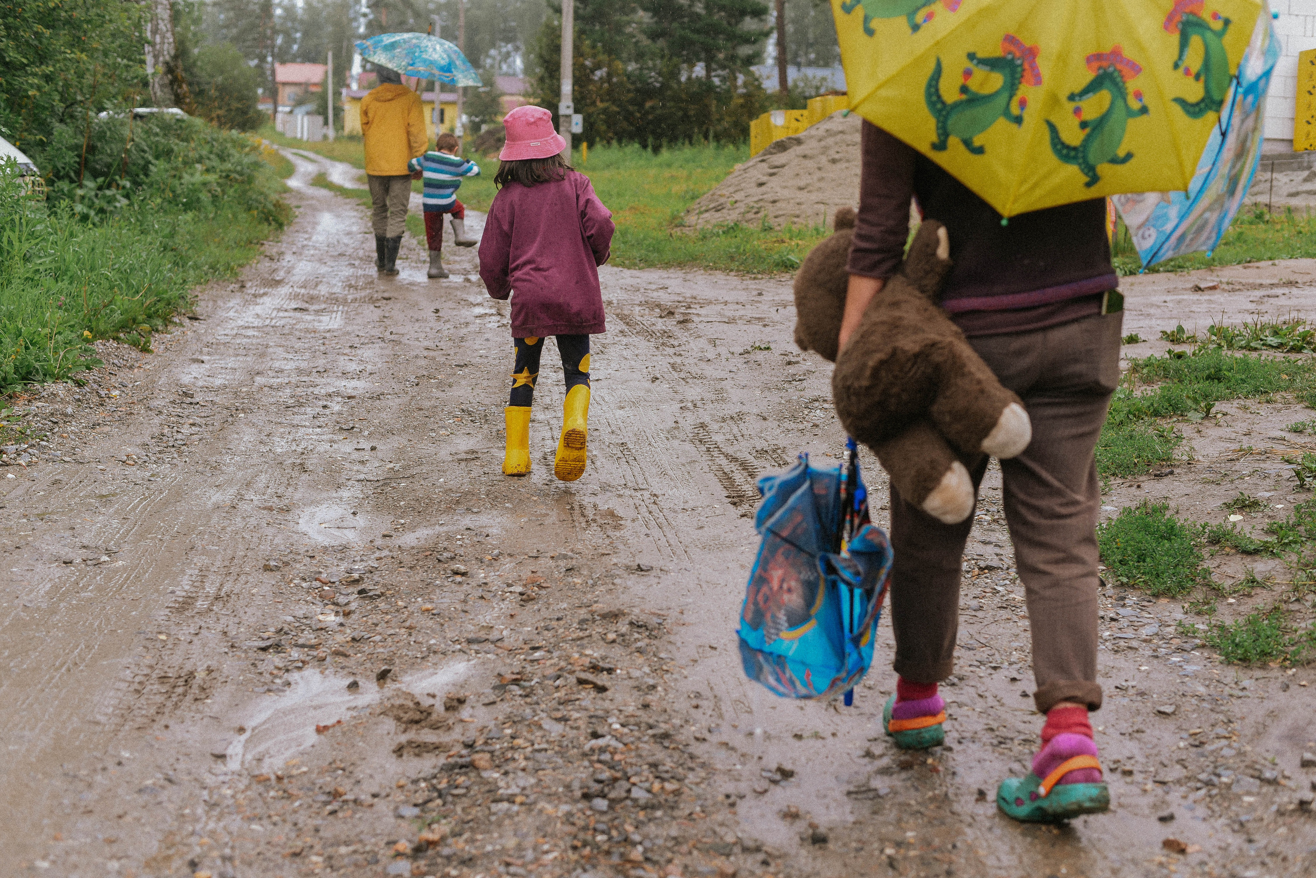 Малина, лужи и поход. Детский и семейный фотограф в Новосибирске Саша Дорошенко