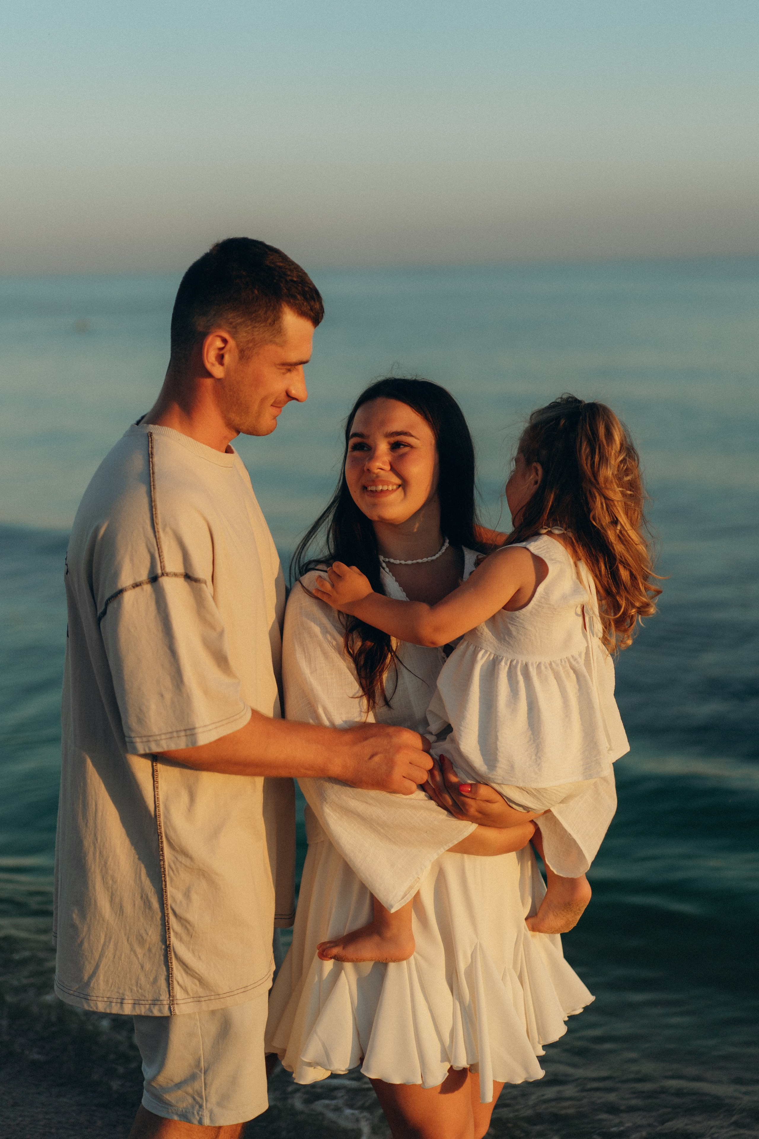 Приключения Аделины на море. Семейный lifestyle фотограф в Москве Рената Рафикова