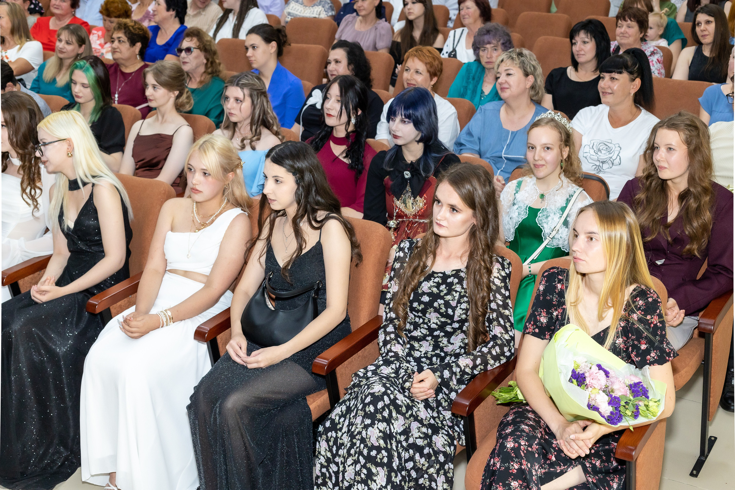 Вручение аттестата 2025. Выпускные альбомы Майкоп, Краснодар Елена Золотарева