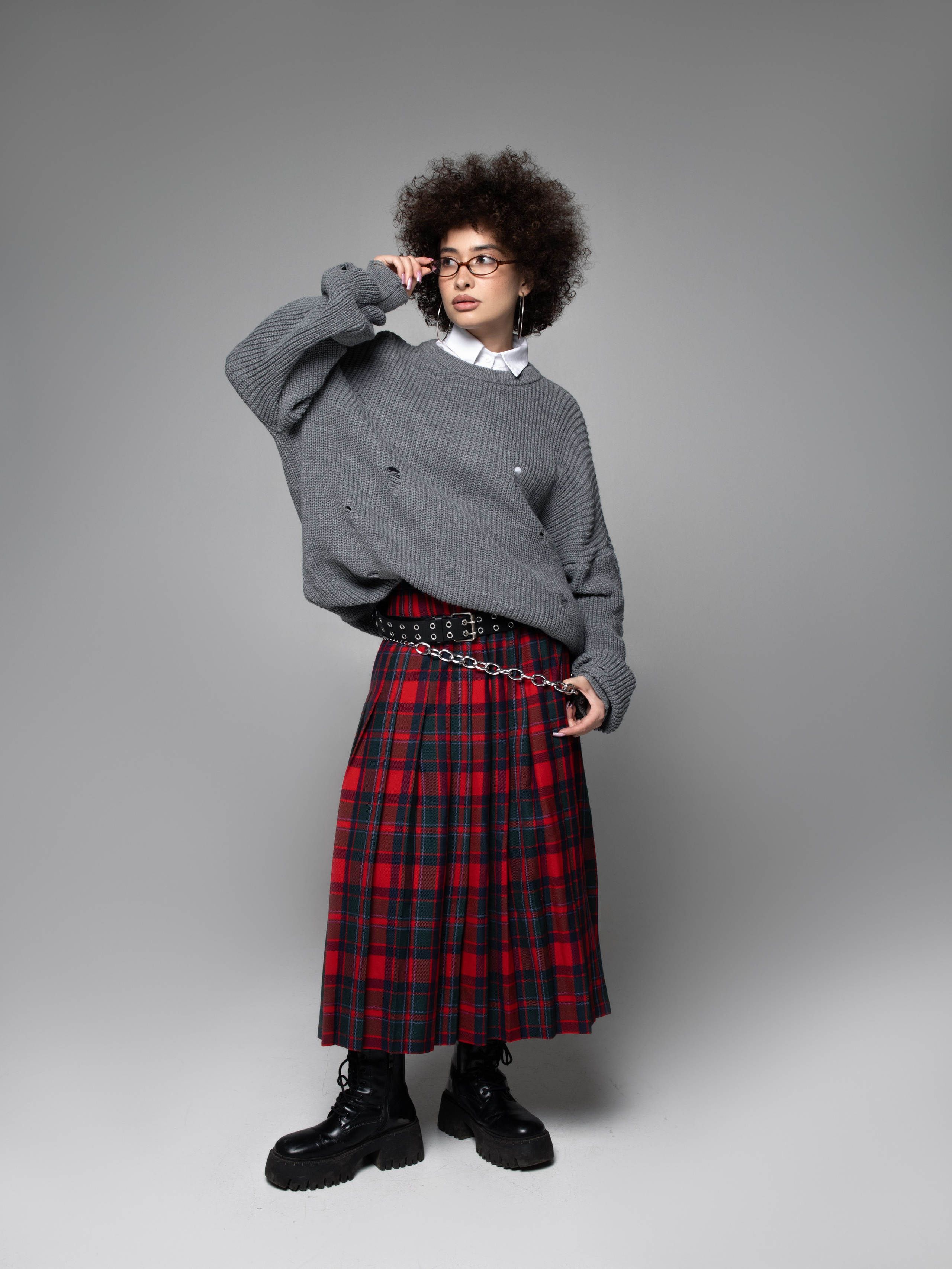 КАТАЛОГ | серый фон. RUNA production — стильные съемки для брендов