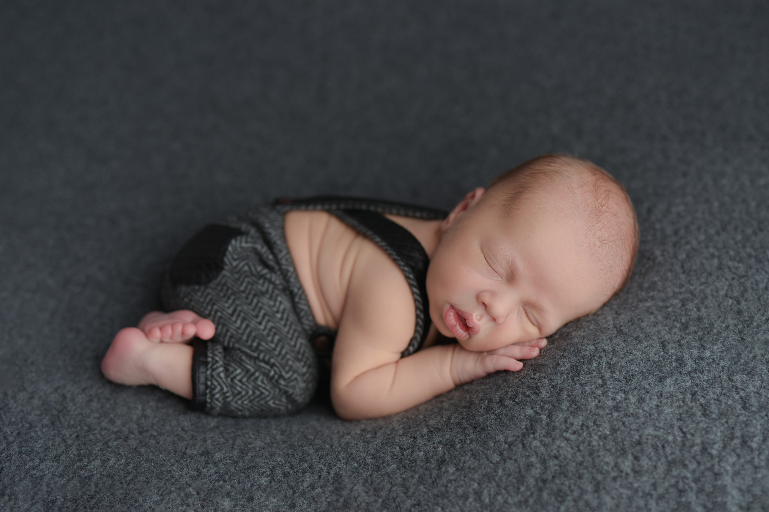 НОВОРОЖДЕННЫЕ. Фотограф новорождённых и беременных в г. Ноябрьск