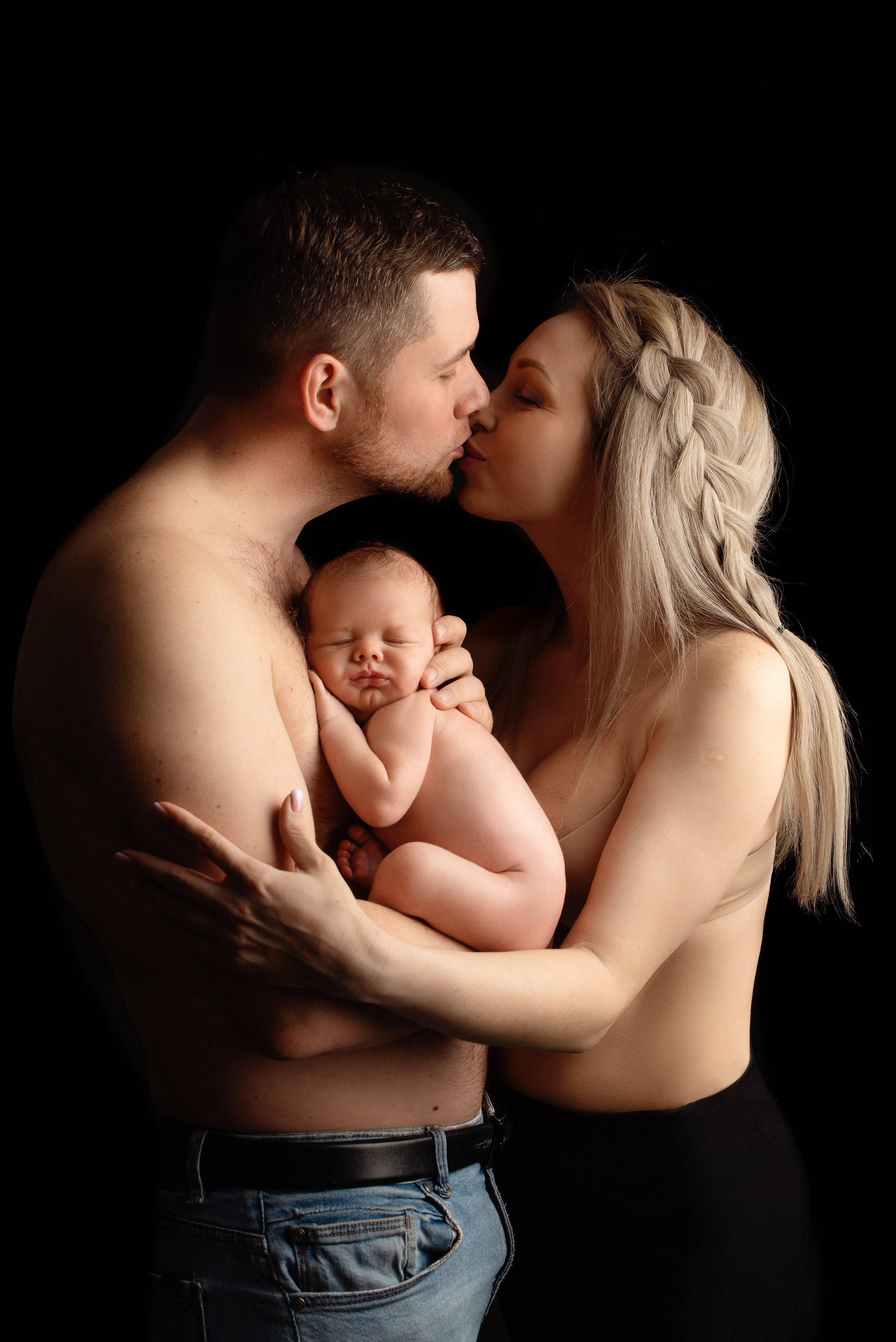 НОВОРОЖДЕННЫЕ. Фотограф новорождённых и беременных в г. Ноябрьск