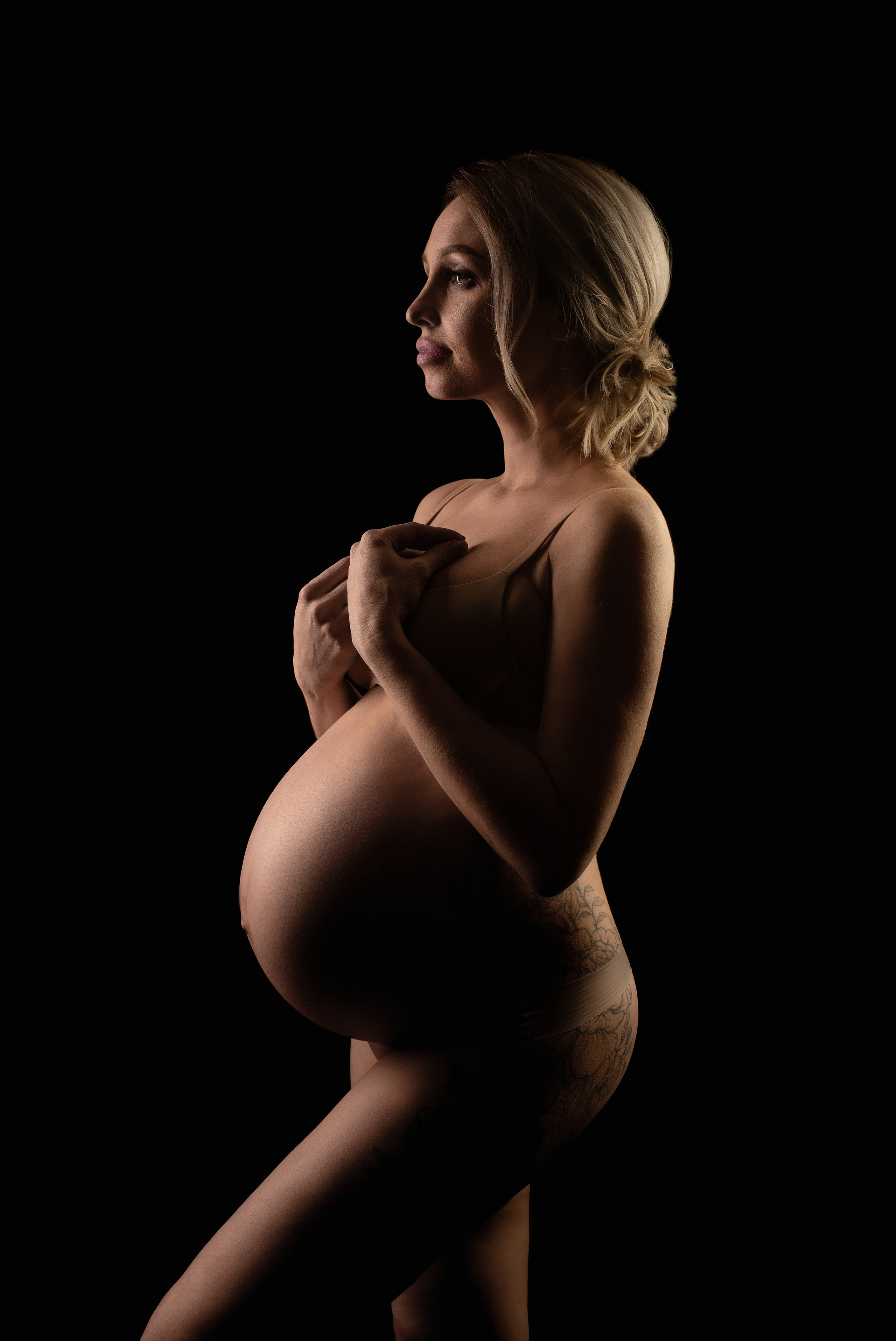 БЕРЕМЕННЫЕ. Фотограф новорождённых и беременных в г. Ноябрьск