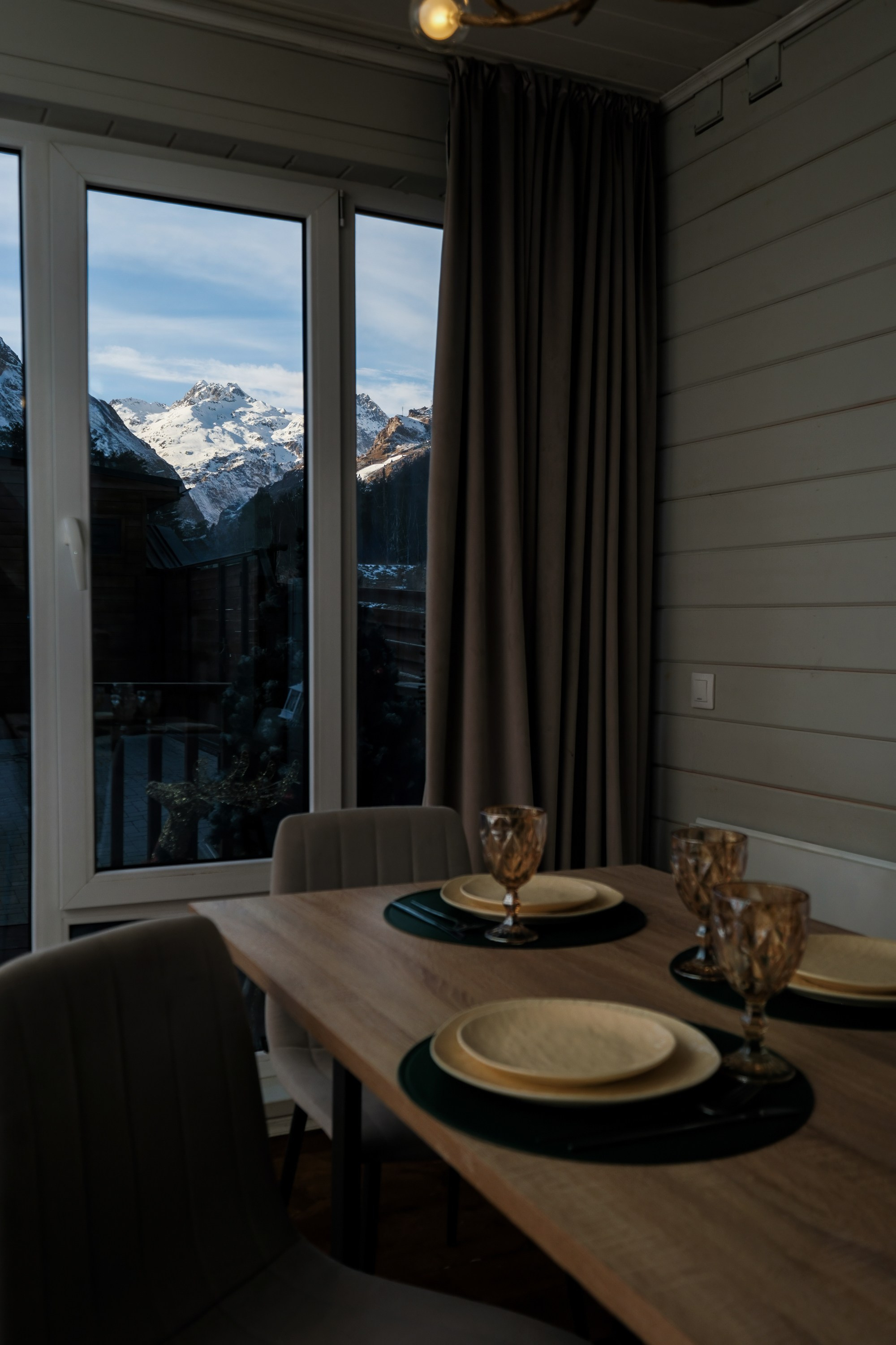 Коттеджи «Rest Time» Терскол. Фотограф на Эльбрусе • Роман Шатхин